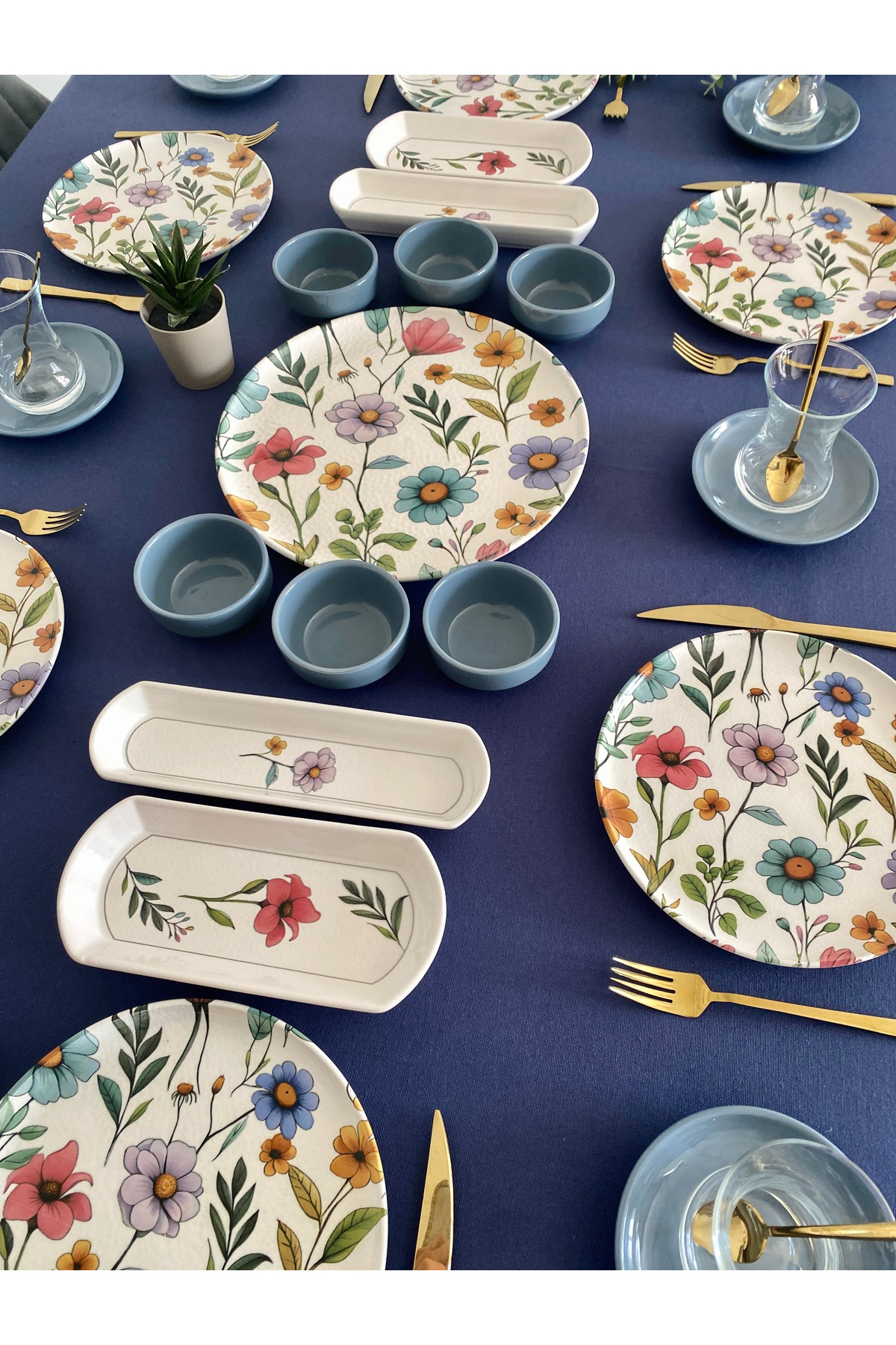 Flora model 6 kişilik 23 parça çay tabaklı kahvaltı takımı (gri)