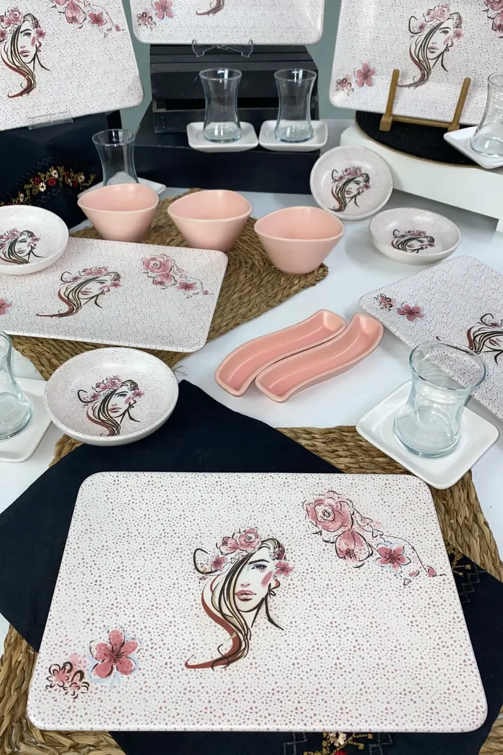 Keramika Floral Woman 27 Parça Siera 6 Kişilik Kahvaltı Takımı