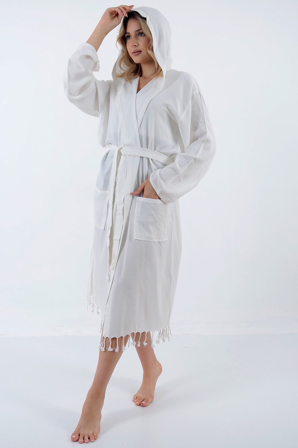 Buldan Concept Flores Beyaz Peştemal Bornoz