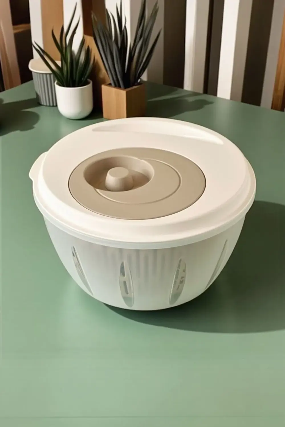 Focus 4,5 LT Hızlı Salata Kurutucu – Geniş Hazne, Ergonomik Tasar