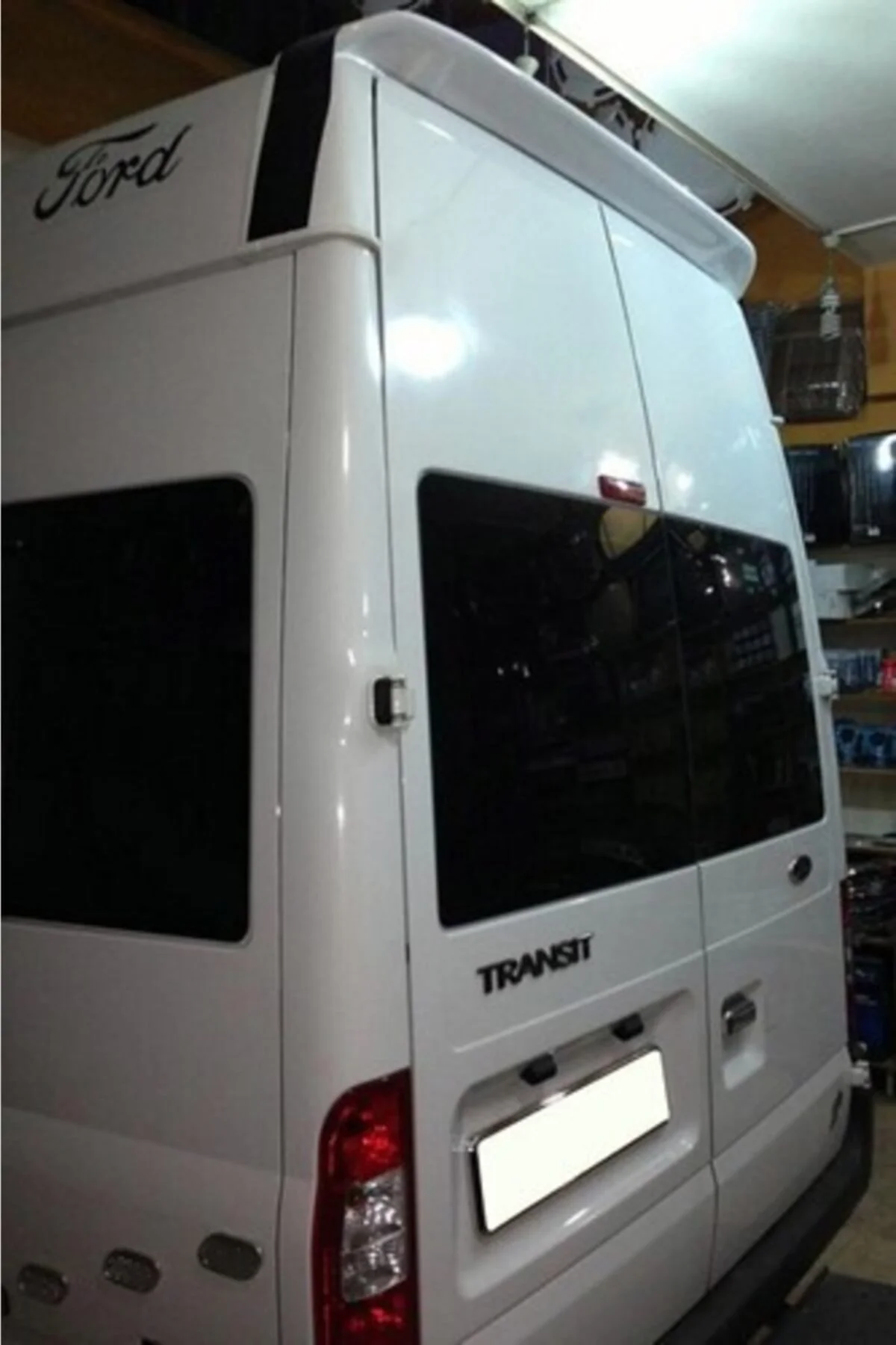 Ford 2007-2013 Model Uyumlu Yüksek Tavan Spoiler