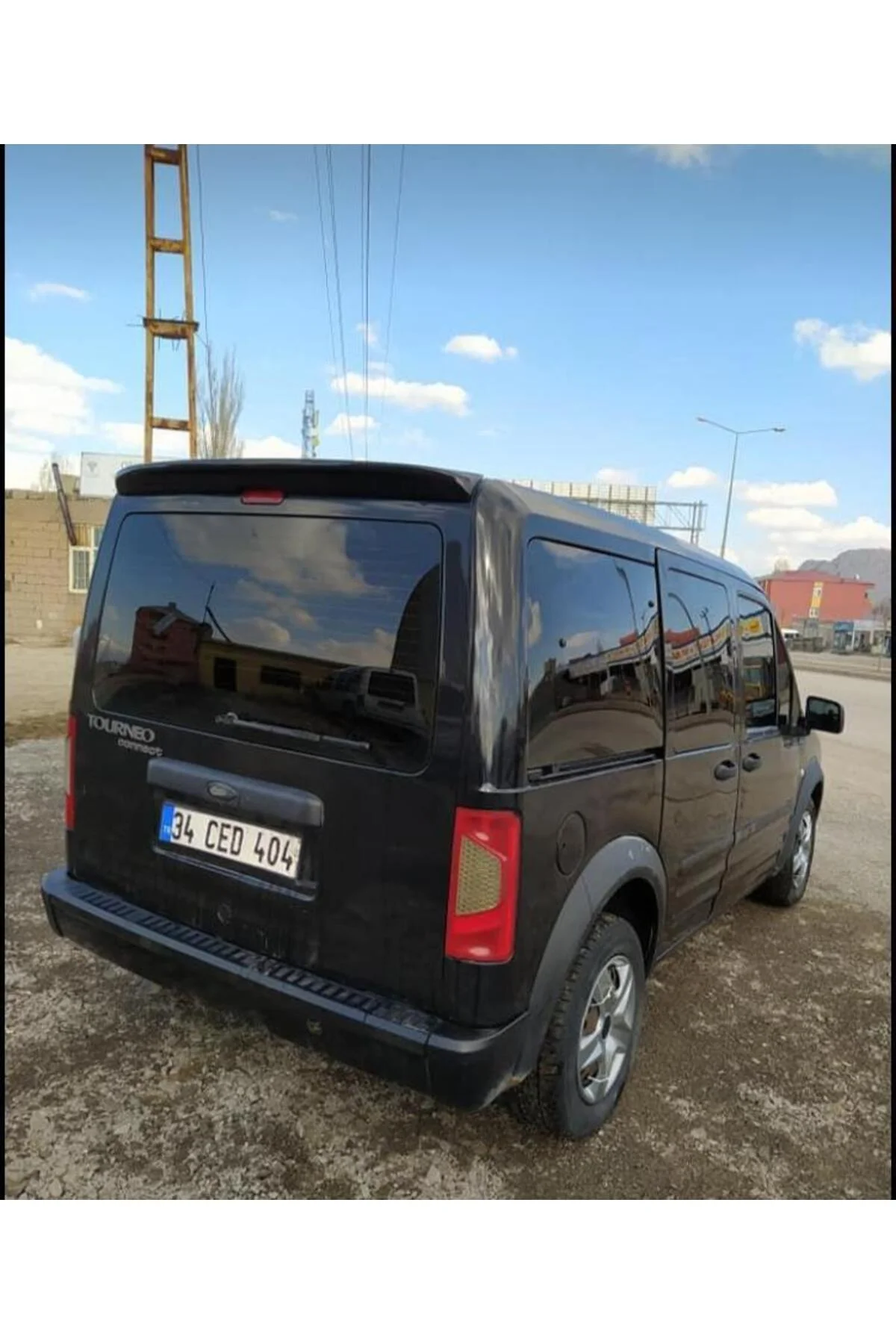 FORD CONNECT 2003-2013 SİYAH SPOİLER FORD CONNECT 2003-2013 SİYAH SPOİLER