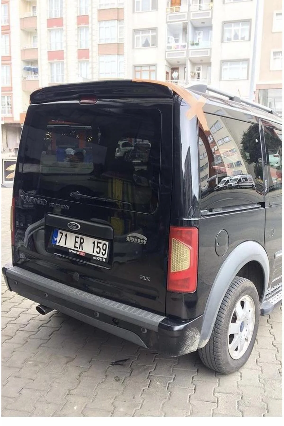 FORD CONNECT 2003-2013 SİYAH SPOİLER FORD CONNECT 2003-2013 SİYAH SPOİLER