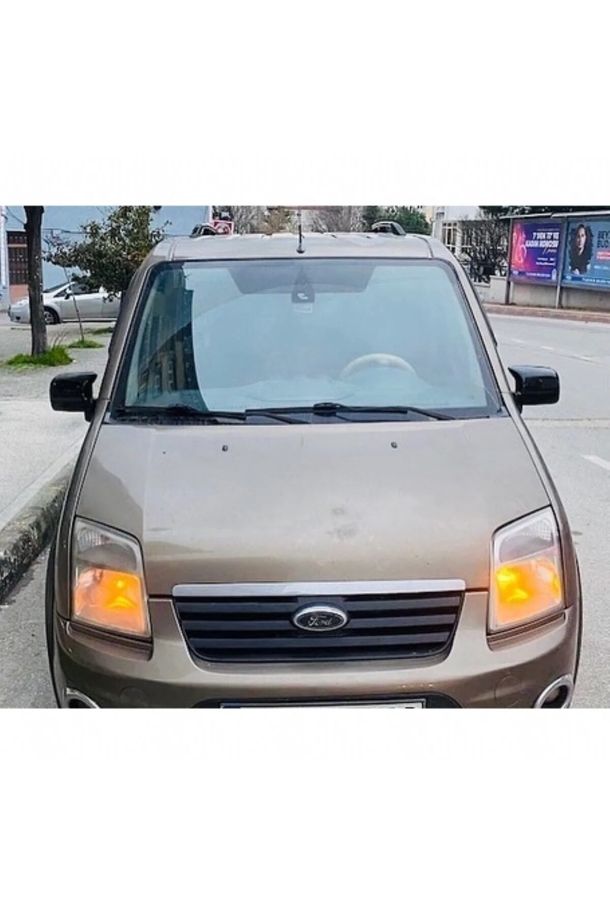 Ford Connect Piano Black Ayna Kapağı Ford Connect Piano Black Ayna Kapağı