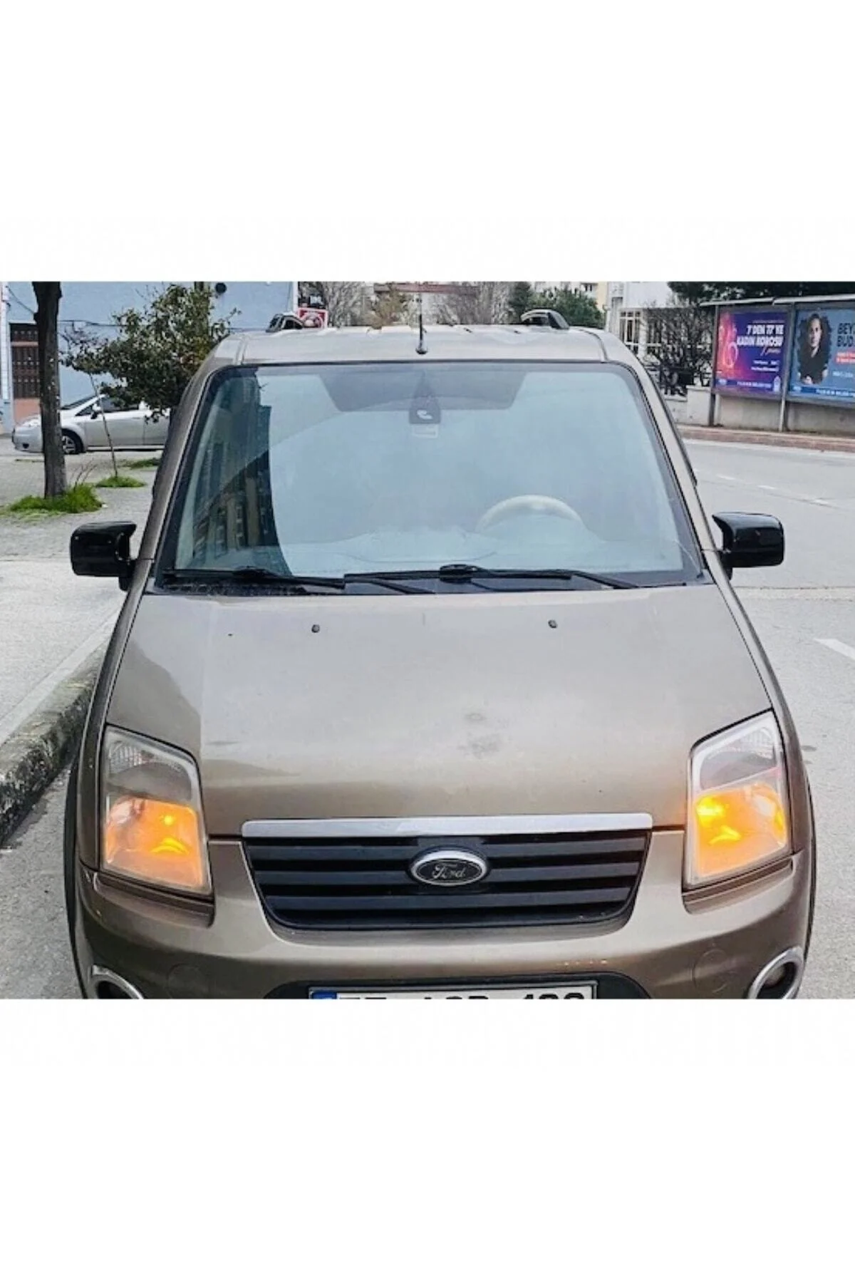 Ford Connect Piano Black Ayna Kapağı Ford Connect Piano Black Ayna Kapağı
