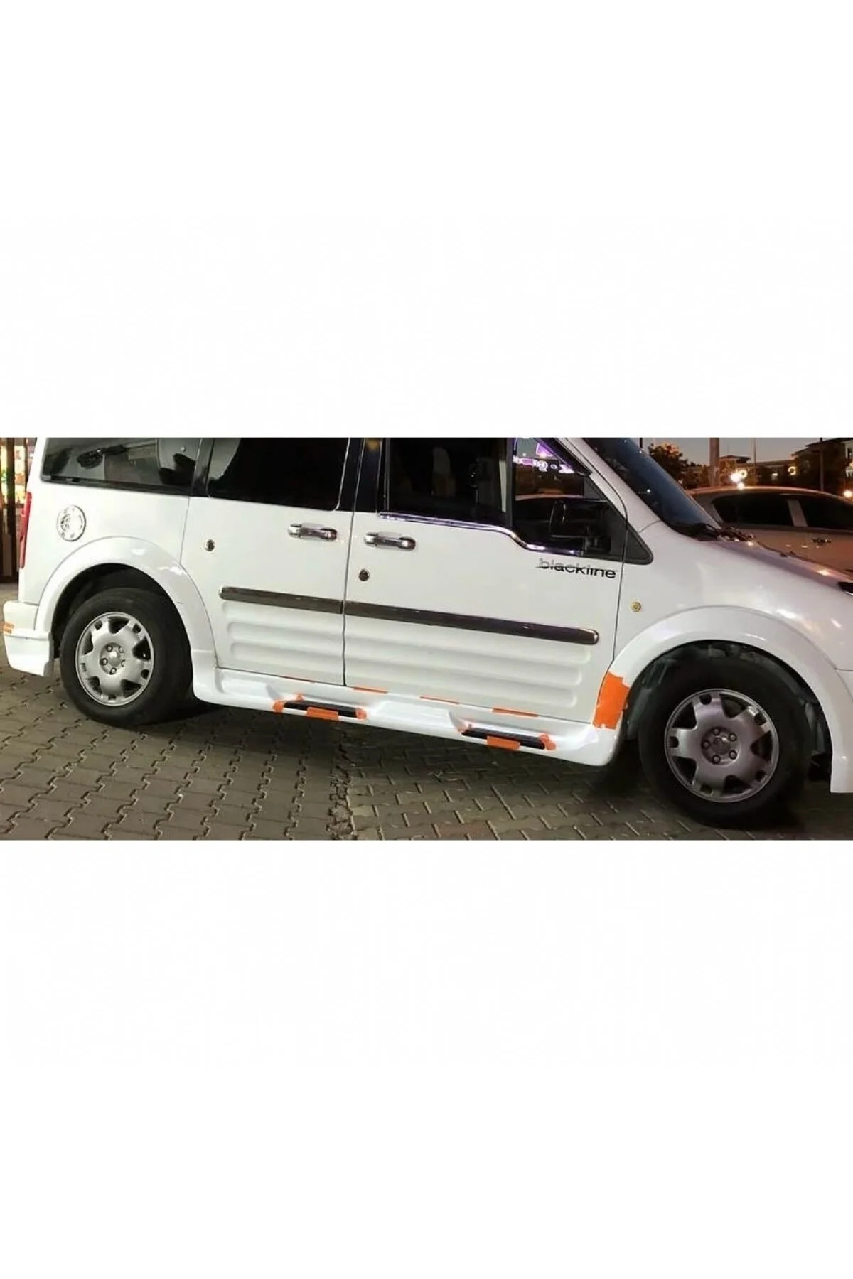 FORD CONNECT SORENTO BEYAZ PLASTİK YAN MAŞPİYEL