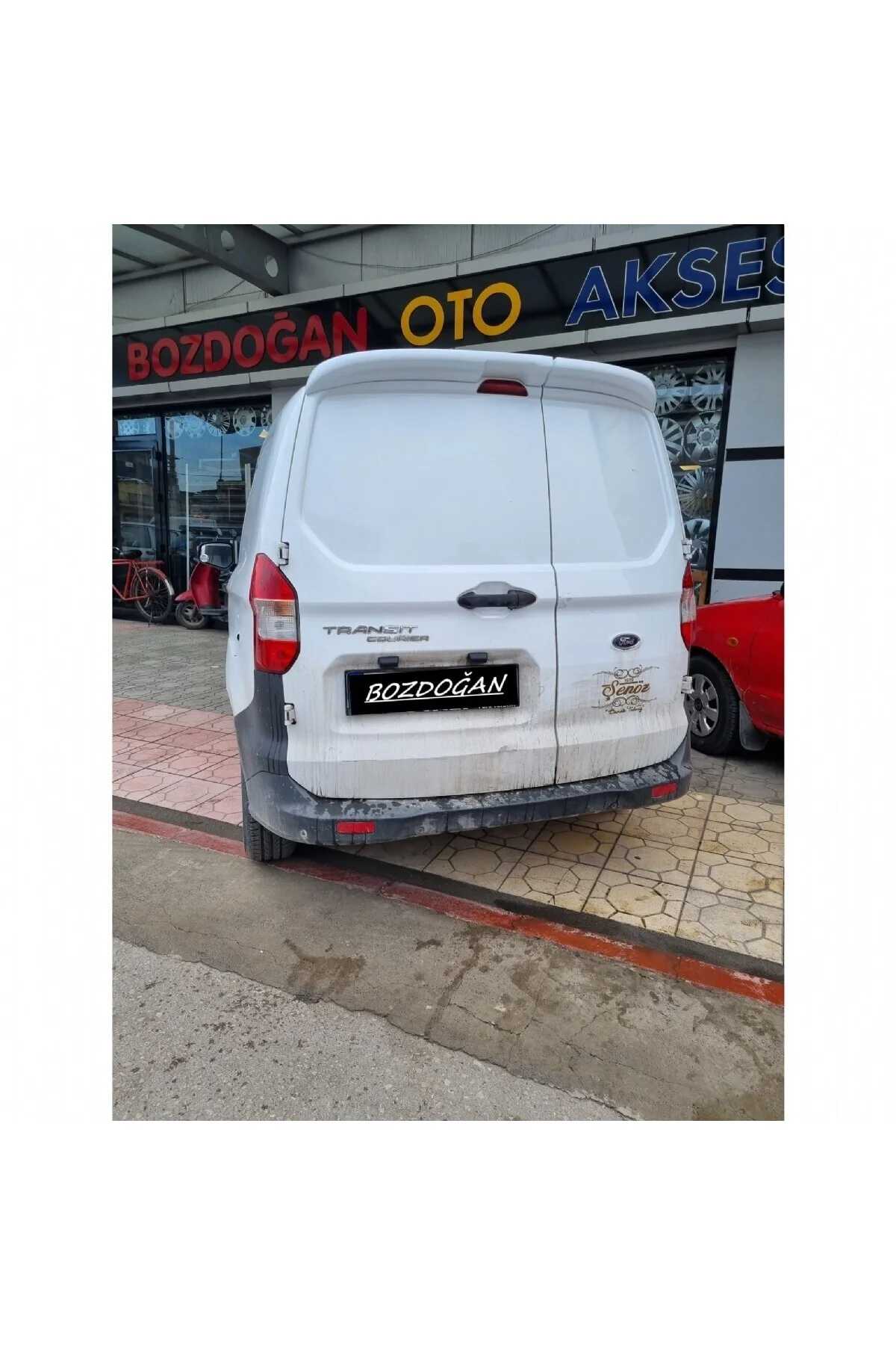 FORD COURİER ASTARLI YARASA ÇİFT KAPI ANATOMİK SPOİLER FORD COURİER ASTARLI YARASA ÇİFT KAPI ANATOMİK SPOİLER