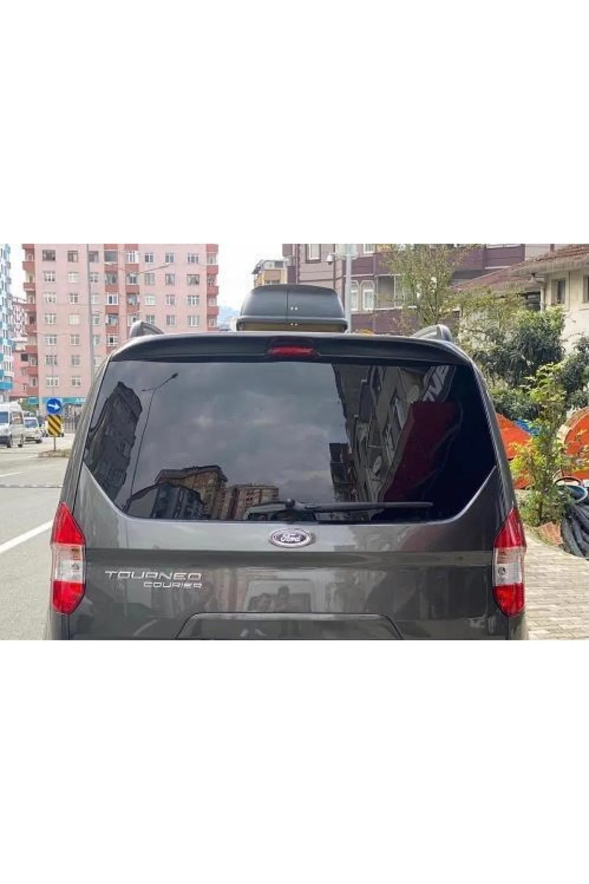 Ford Courier Siyah Spoyler (sry)