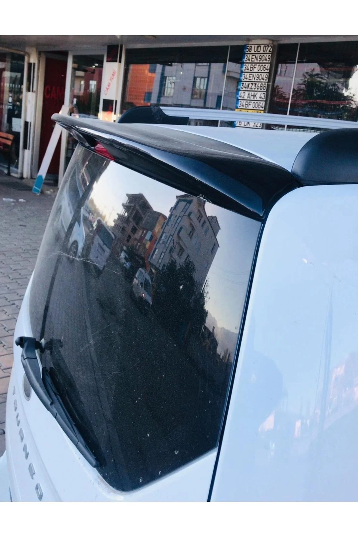 Ford Courier Siyah Spoyler (sry)