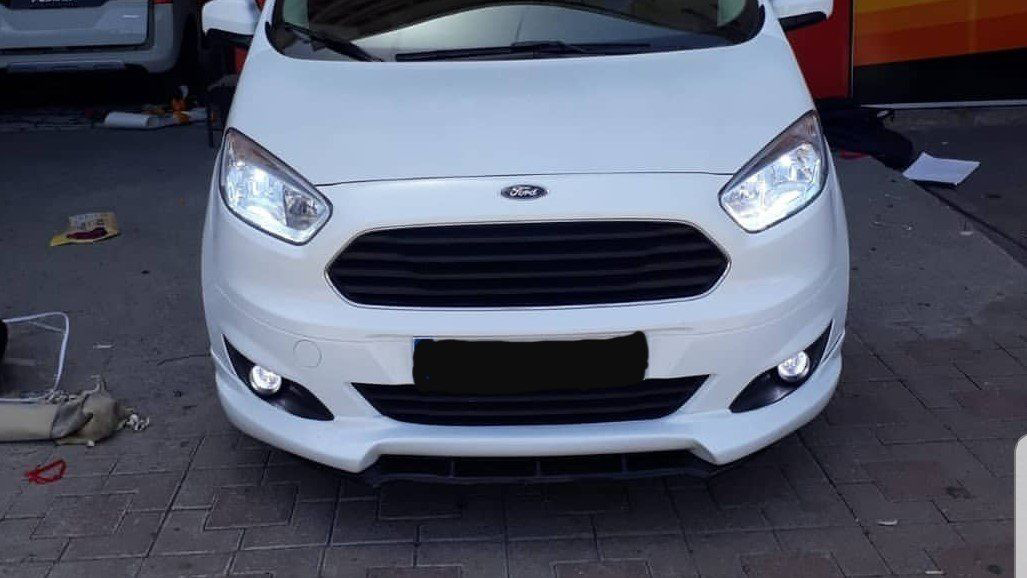 Ford Courier Uyumlu Ön Lip Boyalı (ORTADAKİ SİYAH OLAN ARÇADIR SA