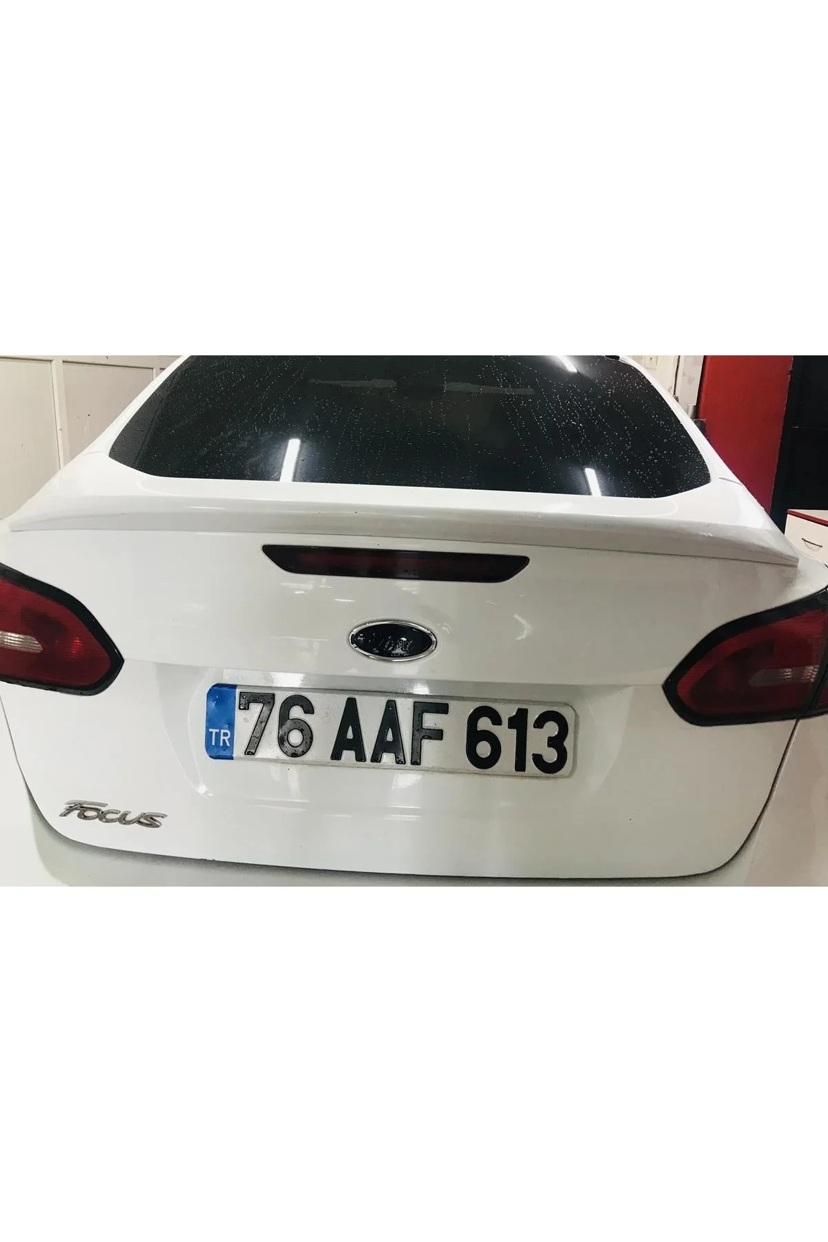 Ford Focus 2011-2015 Uyumlu Beyaz Spoiler