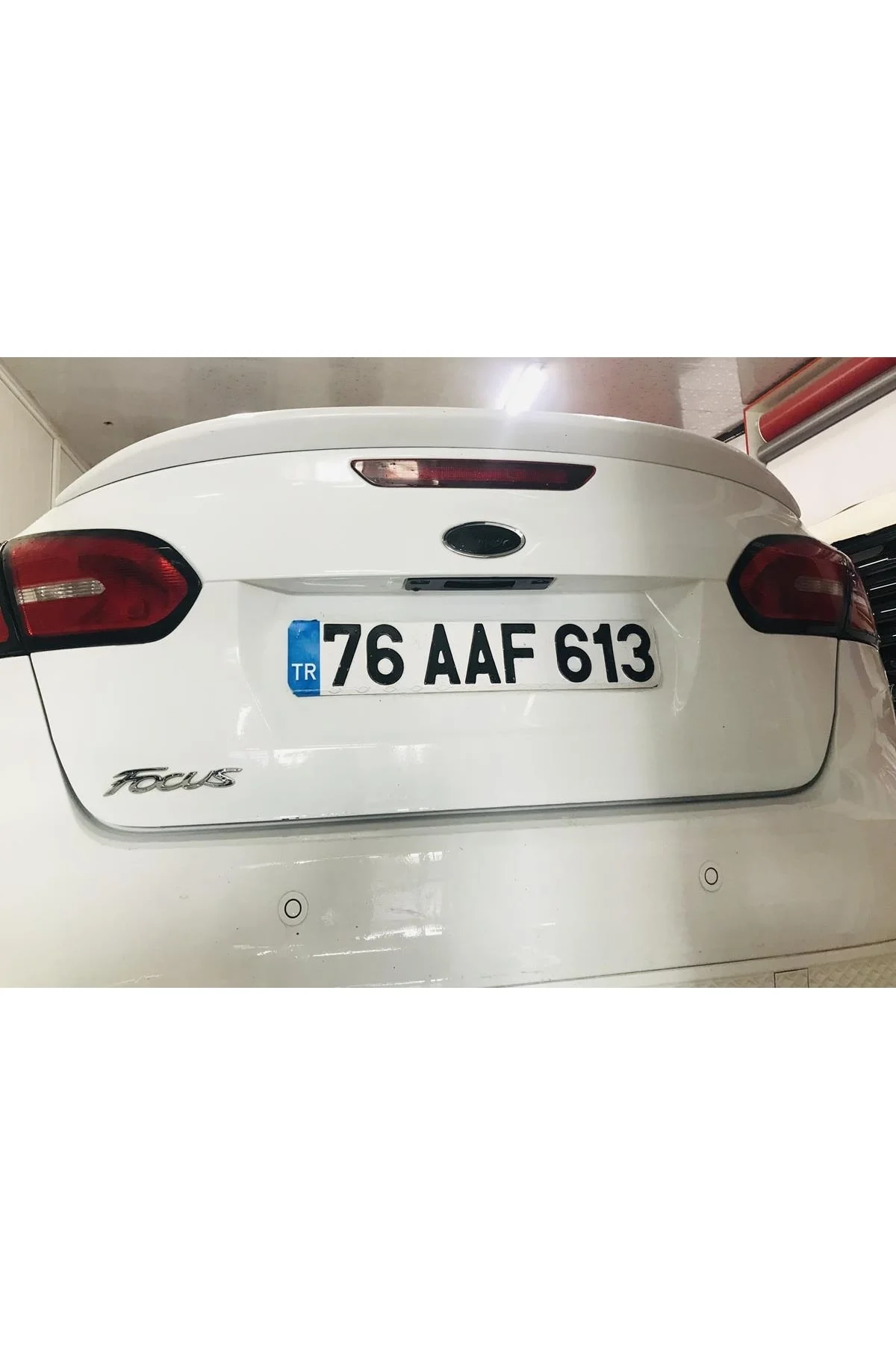 Ford Focus 2011-2015 Uyumlu Beyaz Spoiler