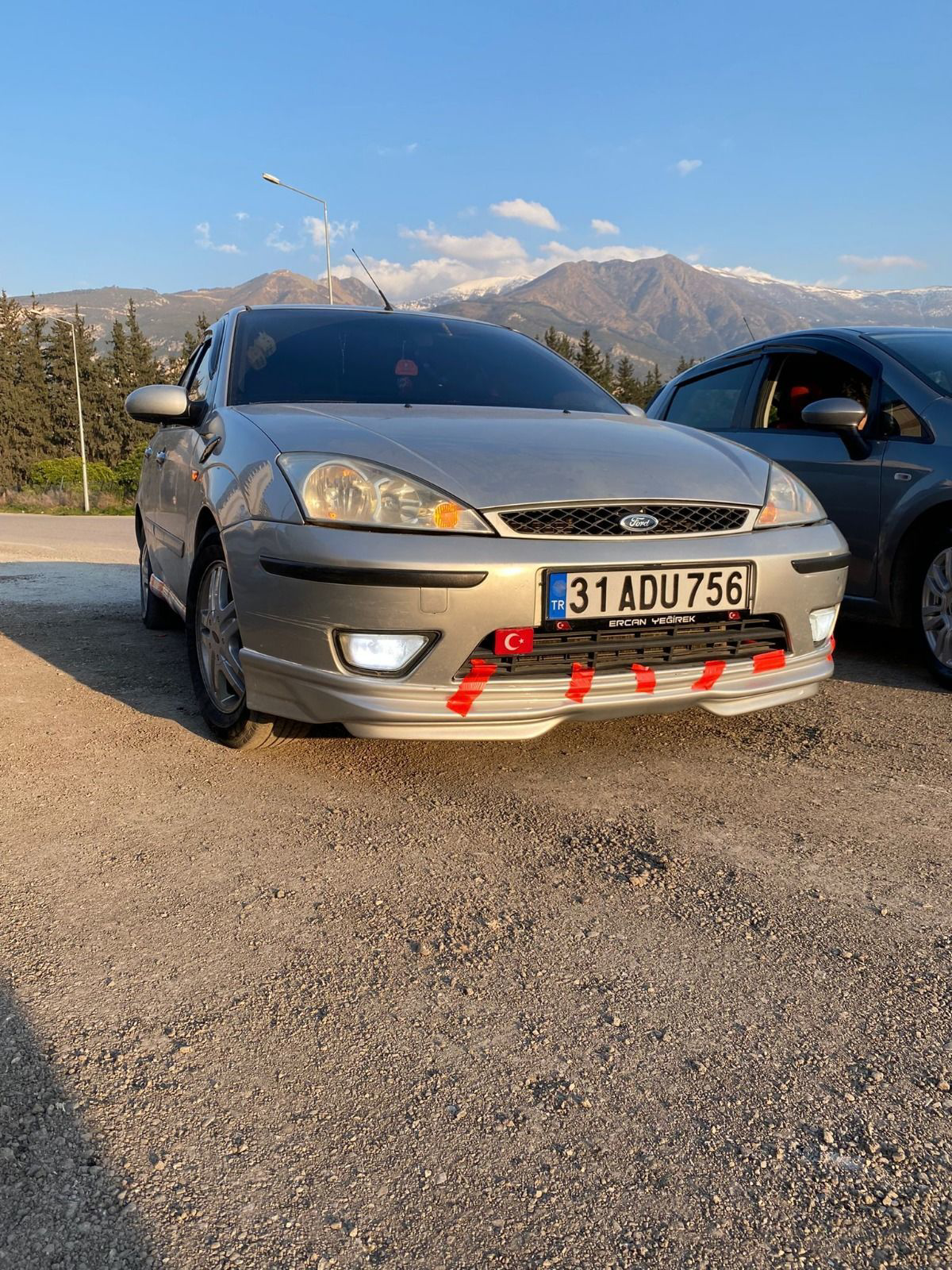 Ford Focus Uyumlu 1 Etekli Ön Karlık Boyalı Ford Focus Uyumlu 1 Etekli Ön Karlık Boyalı