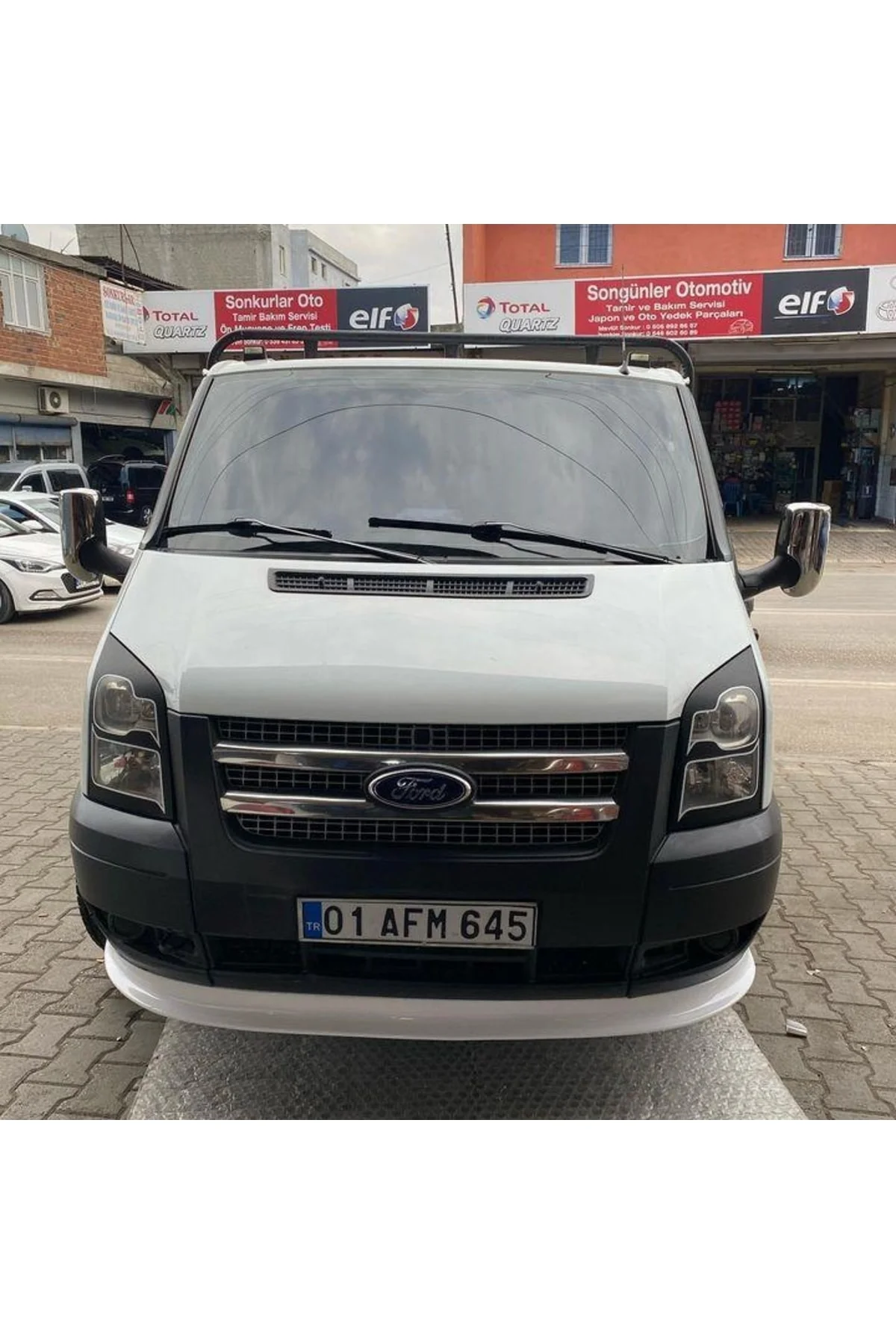 Ford Transit 2007-2013 Model Arası Beyaz Boyalı Ön Karlık