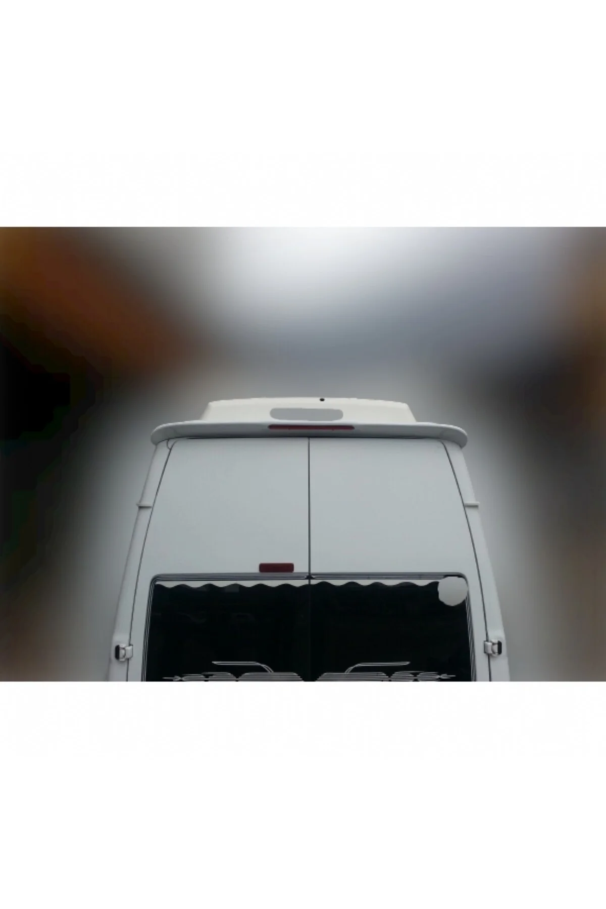 FORD TRANSİT 2007-2014 BOYALI IŞIKLI ANATOMİK SPOILER