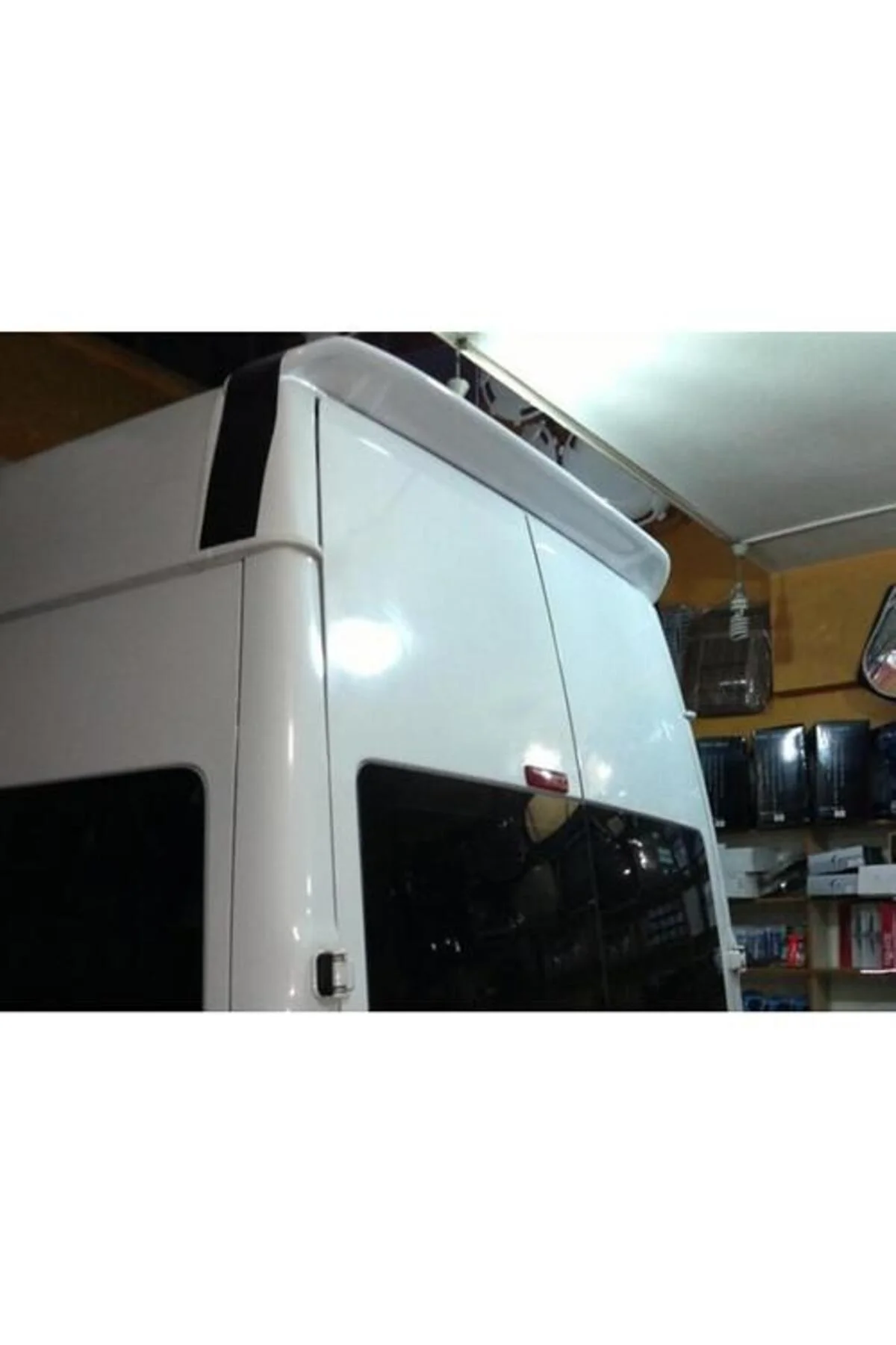 FORD TRANSİT 2007-2013 MODEL ASTARLI ANATOMİK SPOİLER FORD TRANSİT 2007-2013 MODEL ASTARLI ANATOMİK SPOİLER