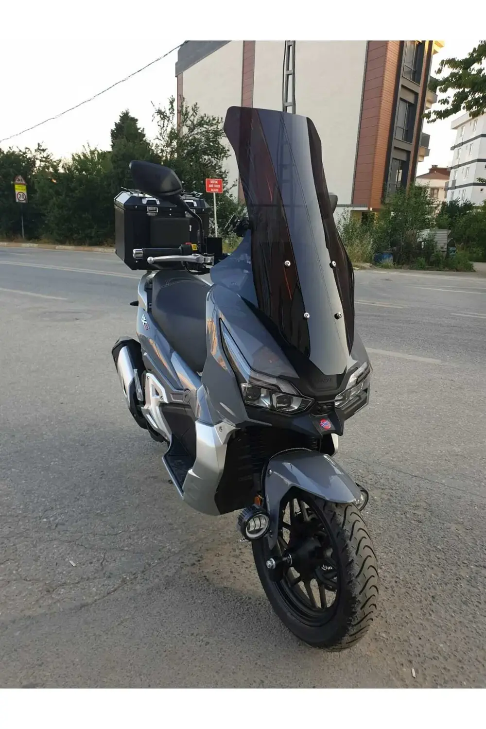 Freccia 150 Ön Cam 2022-2025 Model 78cm Siyah Renkli 4mm UZUN CAM
