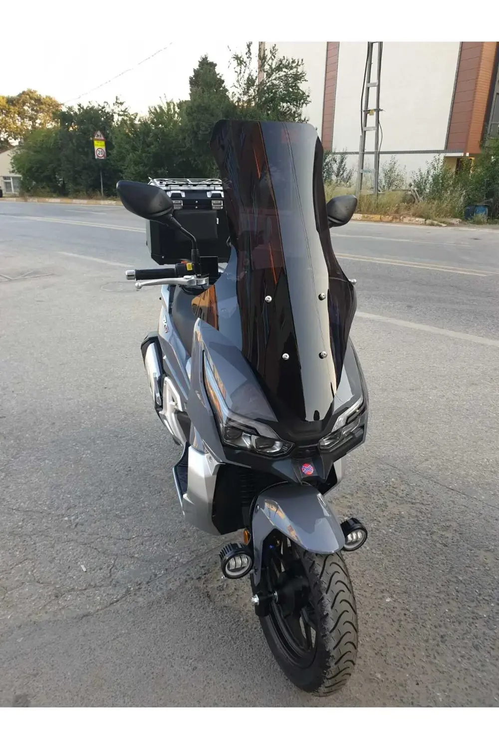 Freccia 150 Ön Cam 2022-2025 Model 78cm Siyah Renkli 4mm UZUN CAM