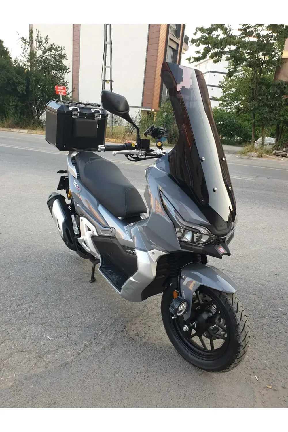 Freccia 150 Ön Cam 2022-2025 Model 78cm Siyah Renkli 4mm UZUN CAM
