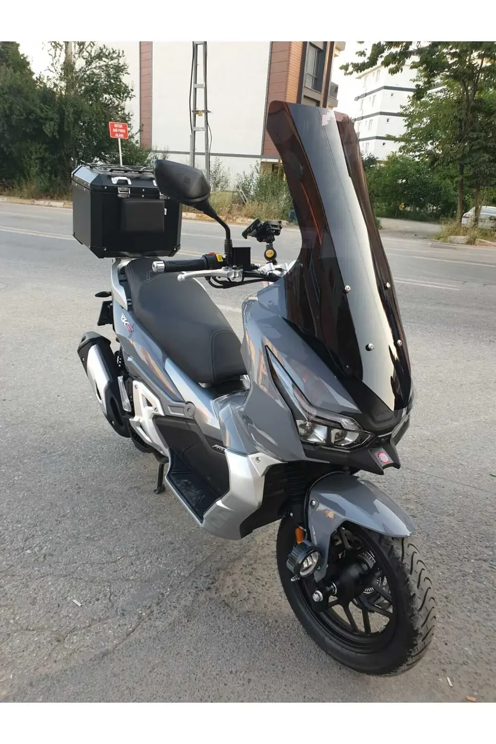 Freccia 150 Ön Cam 2022-2025 Model 78cm Siyah Renkli 4mm UZUN CAM