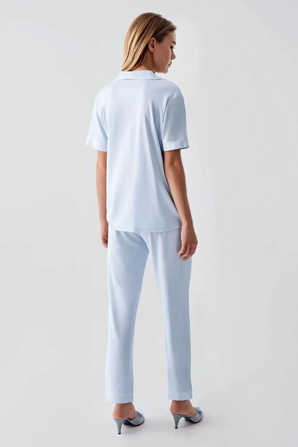 Freshness 324 Kadın 4'lü Sabahlıklı Şorlu Pijama Takımı