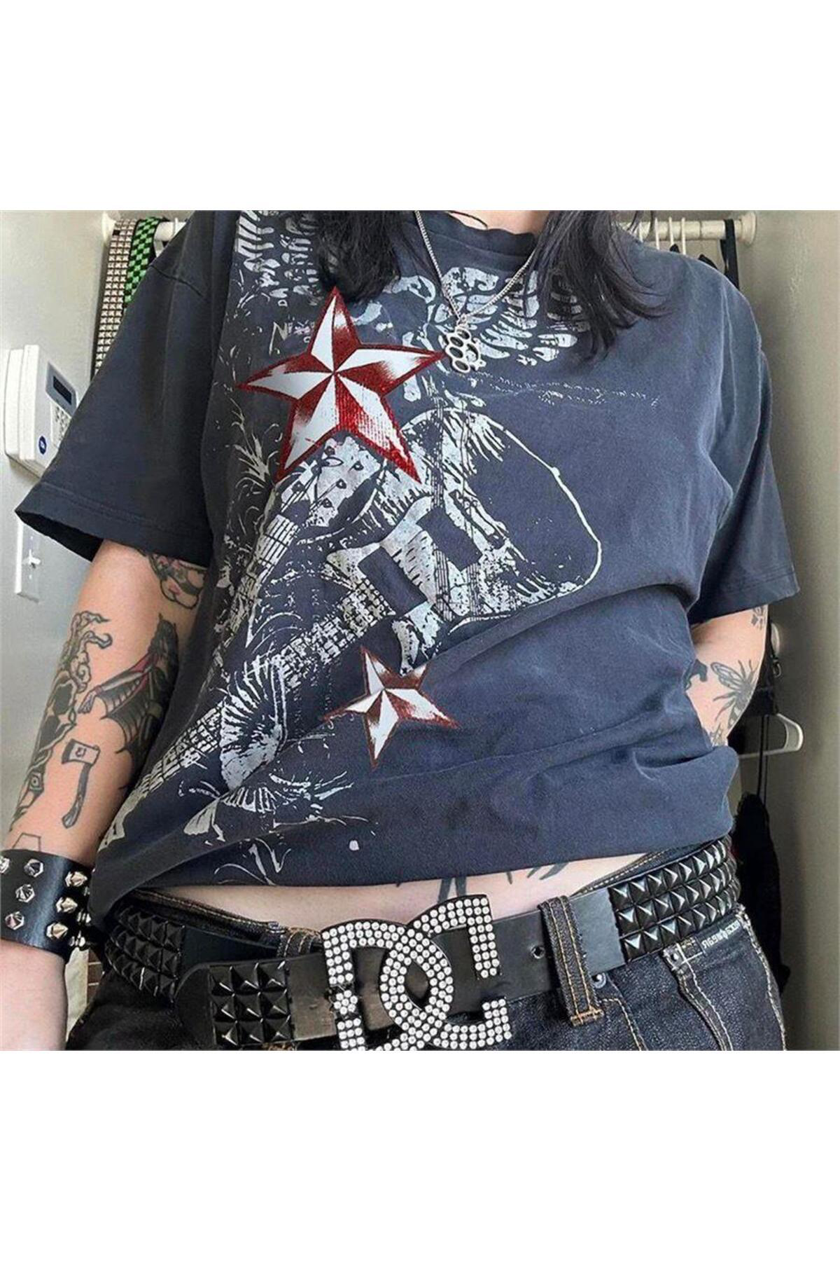 Füme Eagle Vintage Guitar Red Star Cyber Grunge Unisex T-Shirt