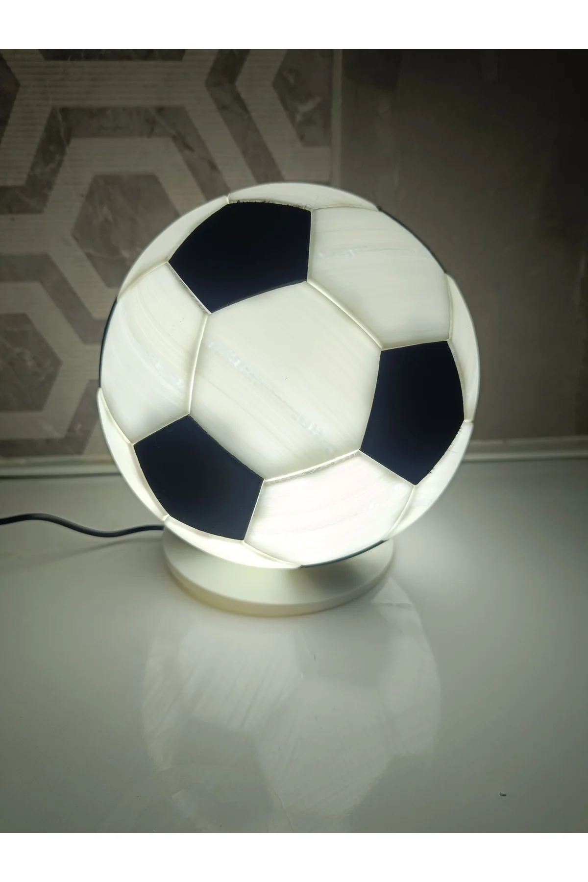 FUTBOL TOPU MASA LAMBASI