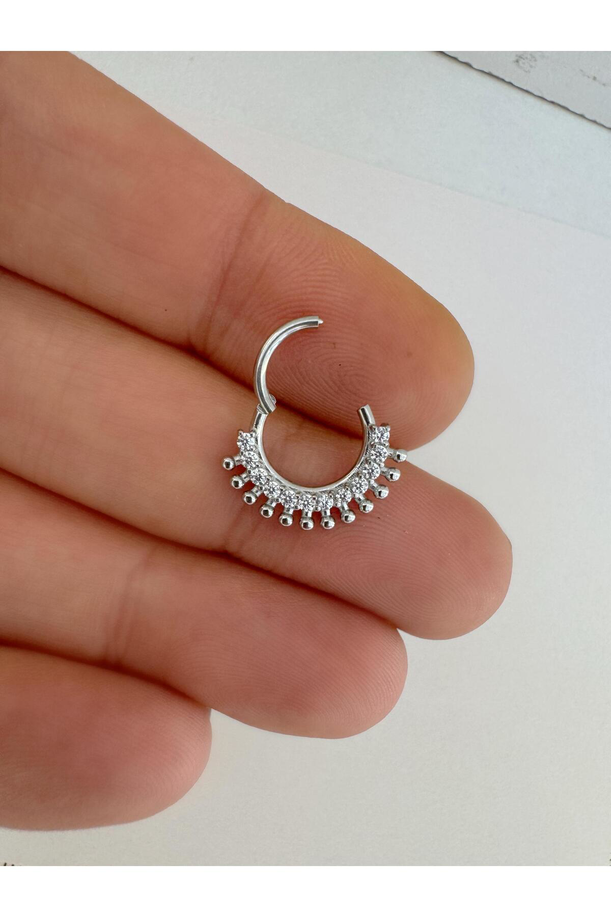 g23 Titanium (titanyum) zirkon taşlı 1 adet daith septum uyumlu halka piercing