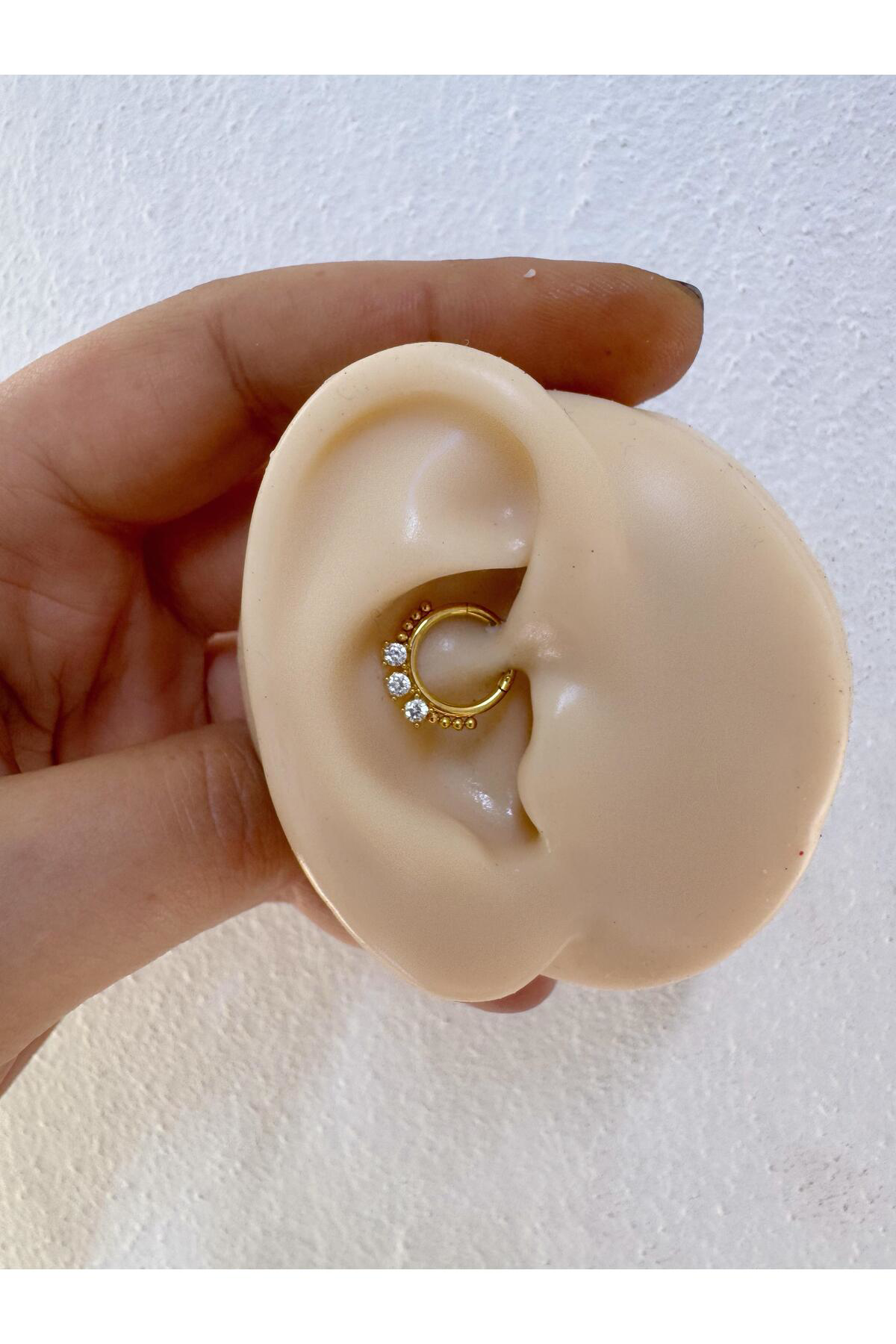 g23 Titanium (titanyum) zirkon taşlı 1 adet daith septum uyumlu halka piercing