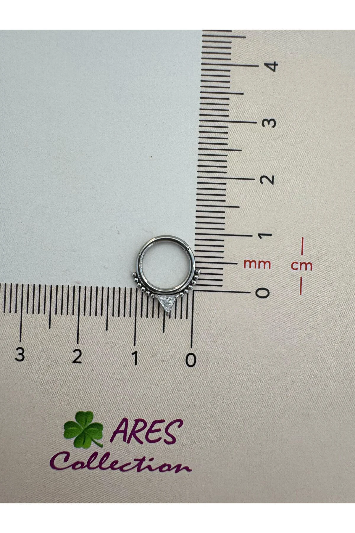 g23 Titanium (titanyum) zirkon taşlı 1 adet daith septum uyumlu halka piercing g23 Titanium (titanyum) zirkon taşlı 1 adet daith septum uyumlu halka piercing