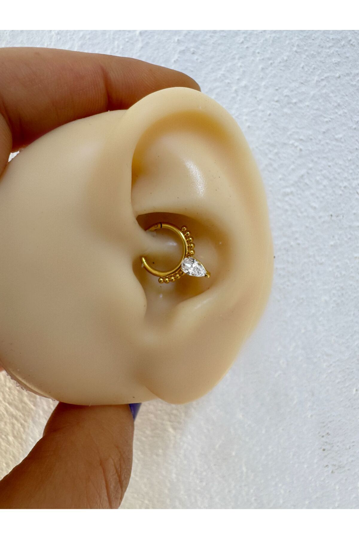 g23 Titanium (titanyum) zirkon taşlı 1 adet daith septum uyumlu halka piercing