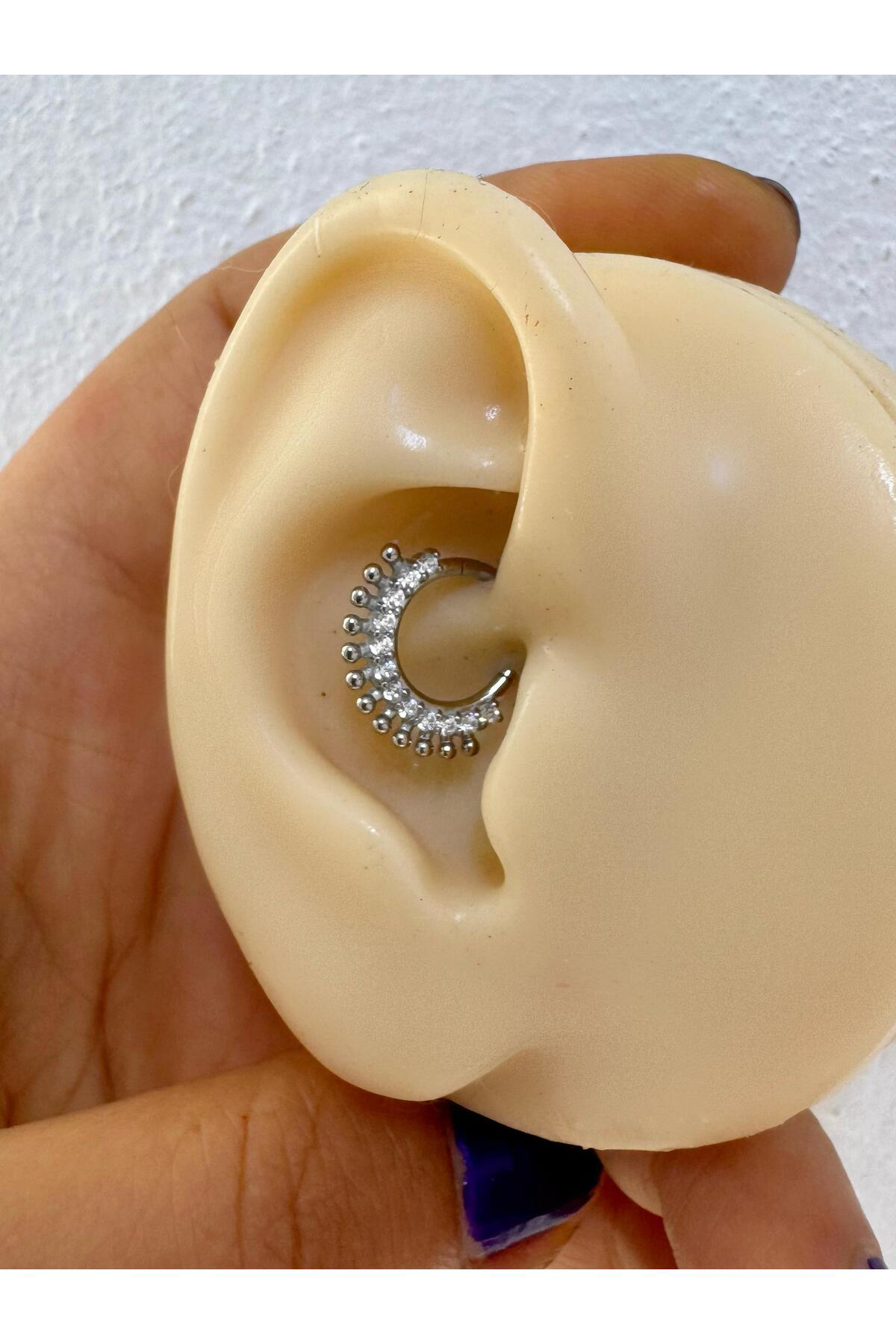 g23 Titanium (titanyum) zirkon taşlı 1 adet daith septum uyumlu halka piercing
