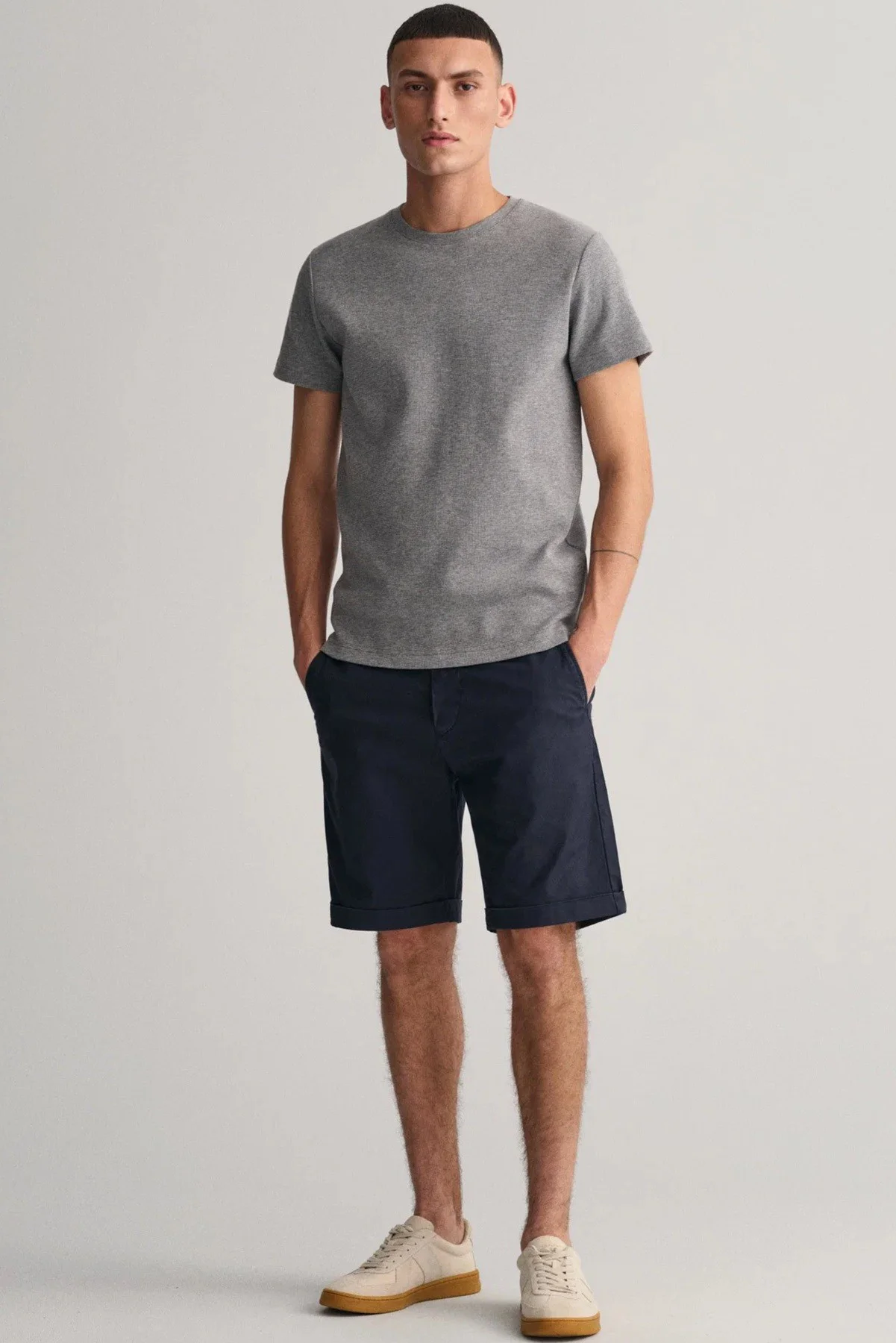 GANT Men's Regular Fit Allister Sunfaded Chino Bermuda Navy Shorts Erkek Kanvas Bermuda Şort Lacivert GANT Men's Regular Fit Allister Sunfaded Chino Bermuda Navy Shorts Erkek Kanvas Bermuda Şort Lacivert Fiyatı, Yorumları ve Özellikleri