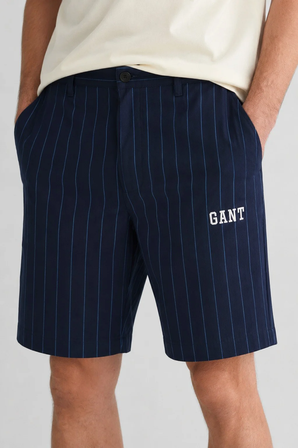GANT Men's Regular Fit Striped Bermuda Navy Shorts Erkek Kanvas Bermuda Şort Lacivert GANT Men's Regular Fit Striped Bermuda Navy Shorts Erkek Kanvas Bermuda Şort Lacivert Fiyatı, Yorumları ve Özellikleri