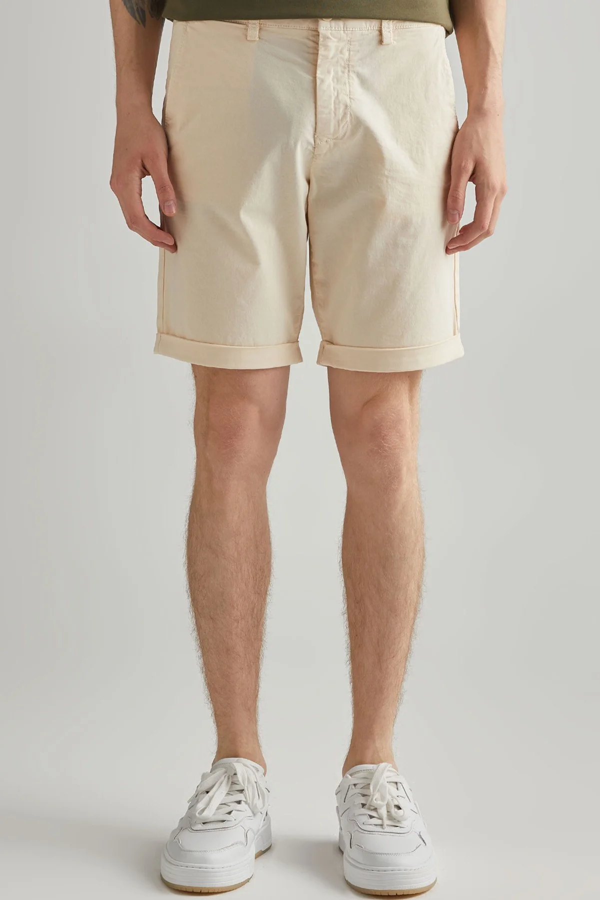 GANT Men's Regular Fit Allister Sunfaded Chino Bermuda Navy Shorts Erkek Kanvas Bermuda Şort Lacivert GANT Men's Regular Fit Allister Sunfaded Chino Bermuda Navy Shorts Erkek Kanvas Bermuda Şort Lacivert Fiyatı, Yorumları ve Özellikleri