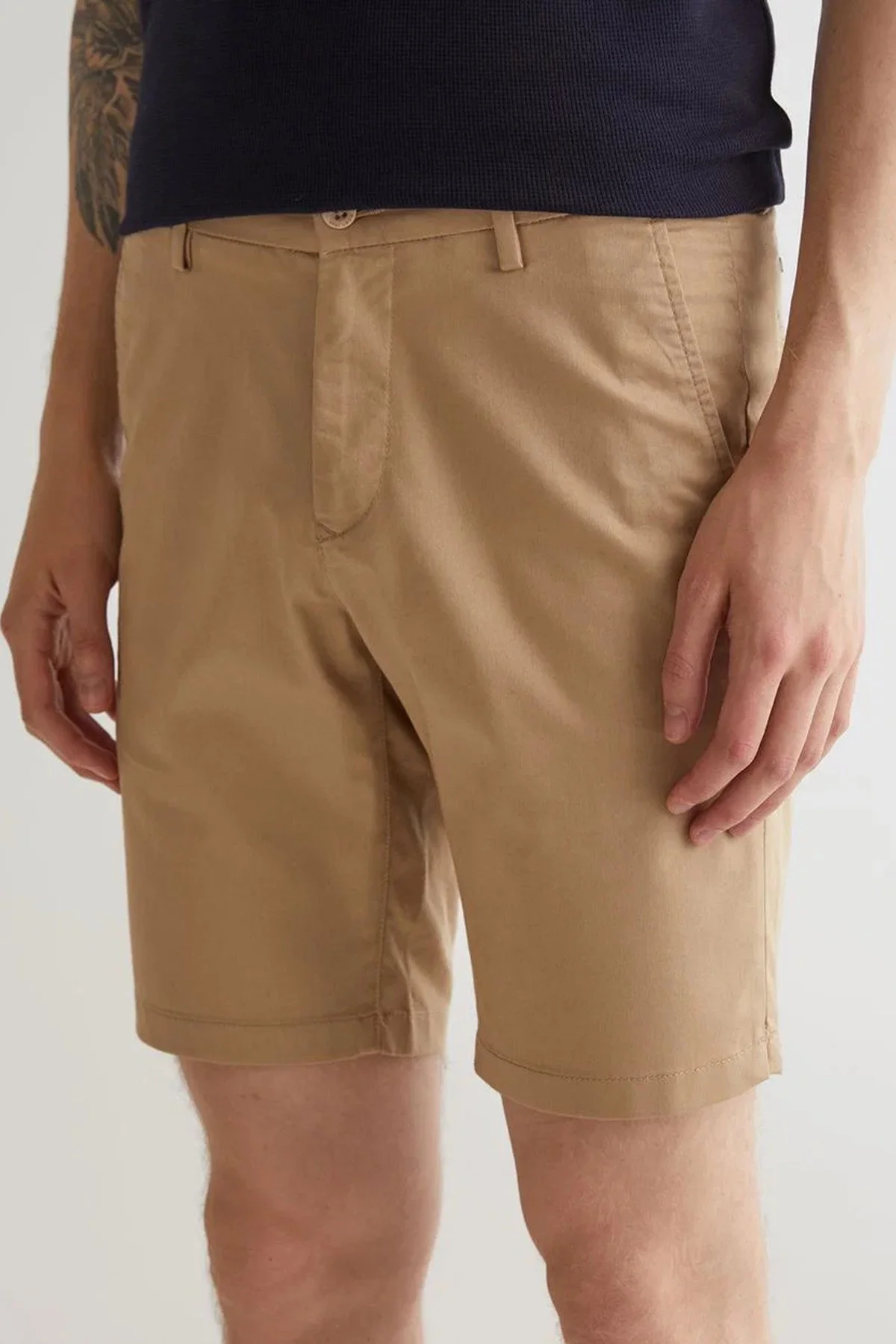 GANT Men's Slim Fit Chino Bermuda Shorts Erkek Dar Kesim Kanvas Bermuda Şort Bej GANT Men's Slim Fit Chino Bermuda Shorts Erkek Dar Kesim Kanvas Bermuda Şort Bej Fiyatı, Yorumları ve Özellikleri