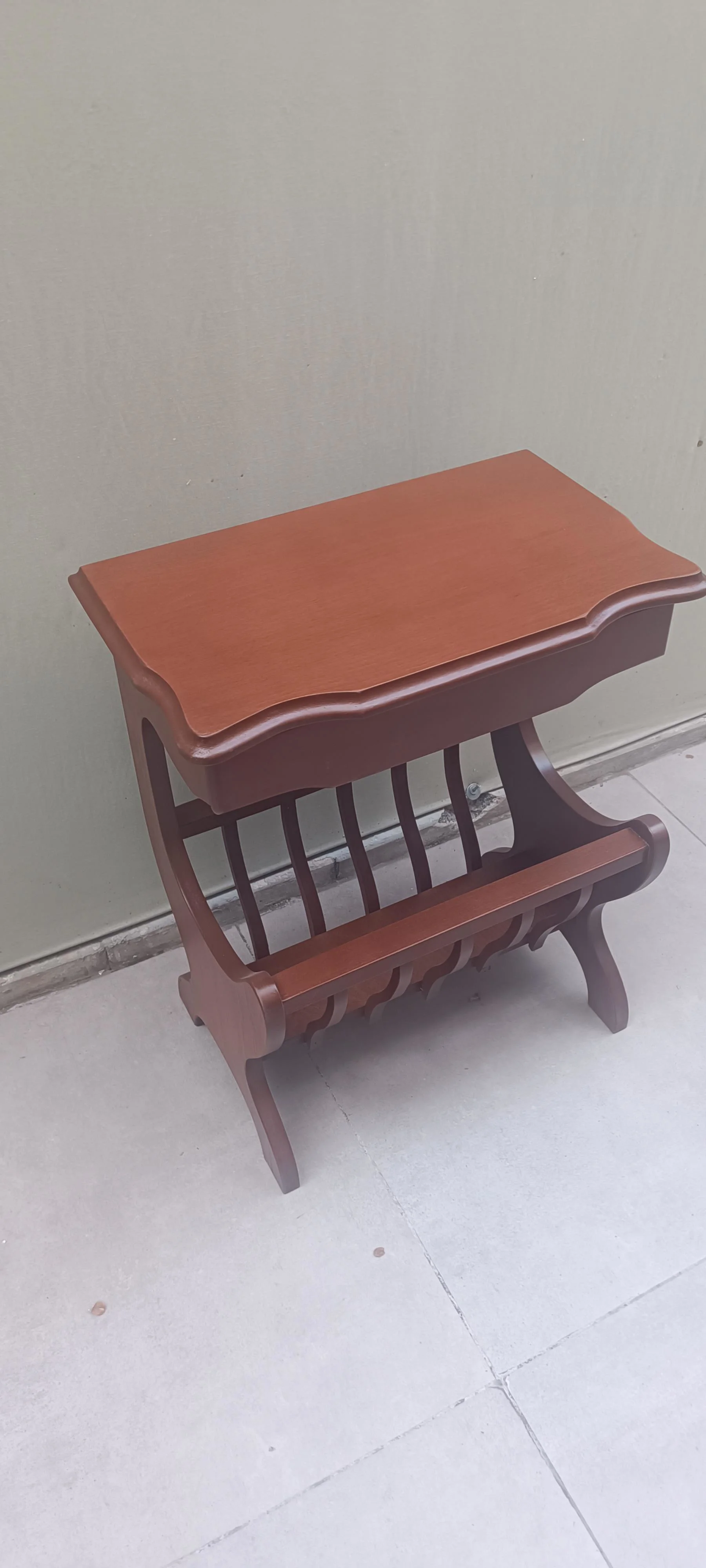 Gazete 12600 Sehpa Model Kayın MDF Torna tabla Parlak Ceviz Boya Tutmalık El Yapı