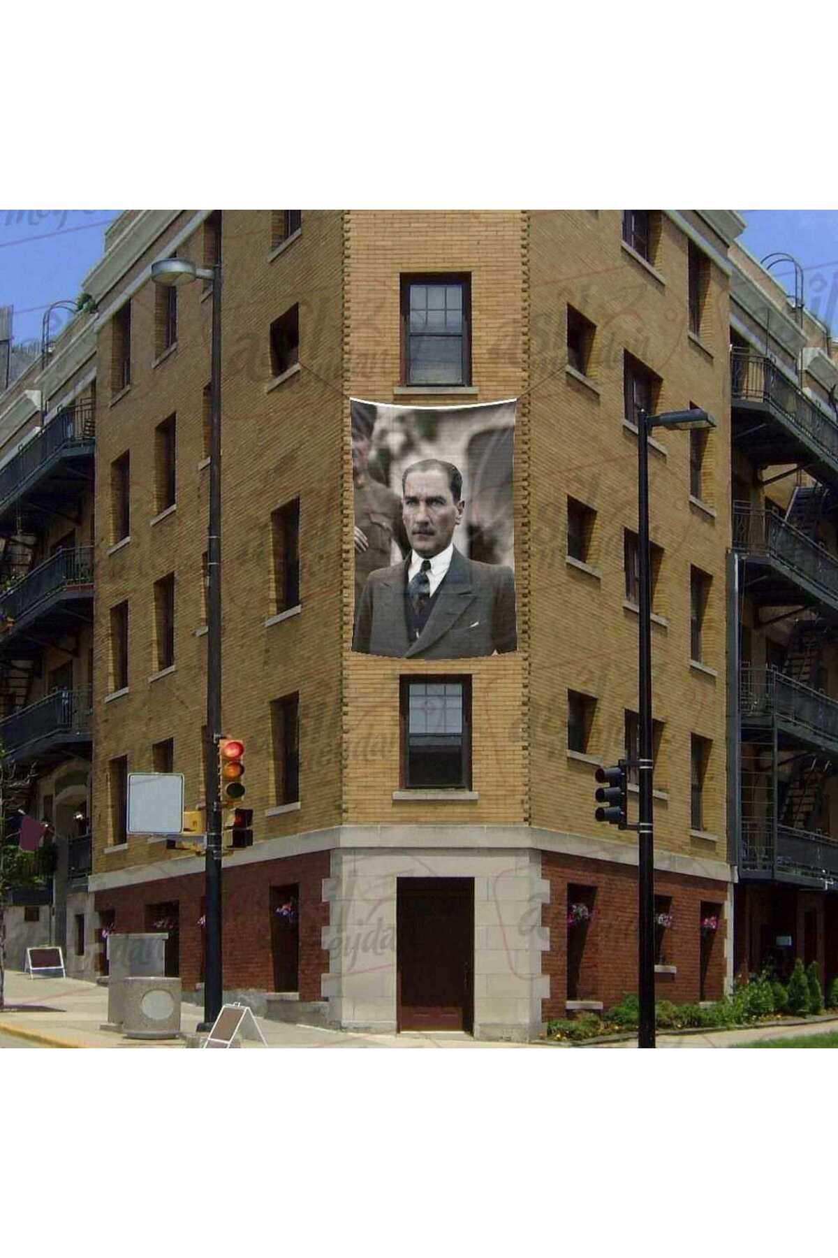 Gazi Mustafa Kemal Atatürk - Modern Şık Takım Elbiseli Poster Cep