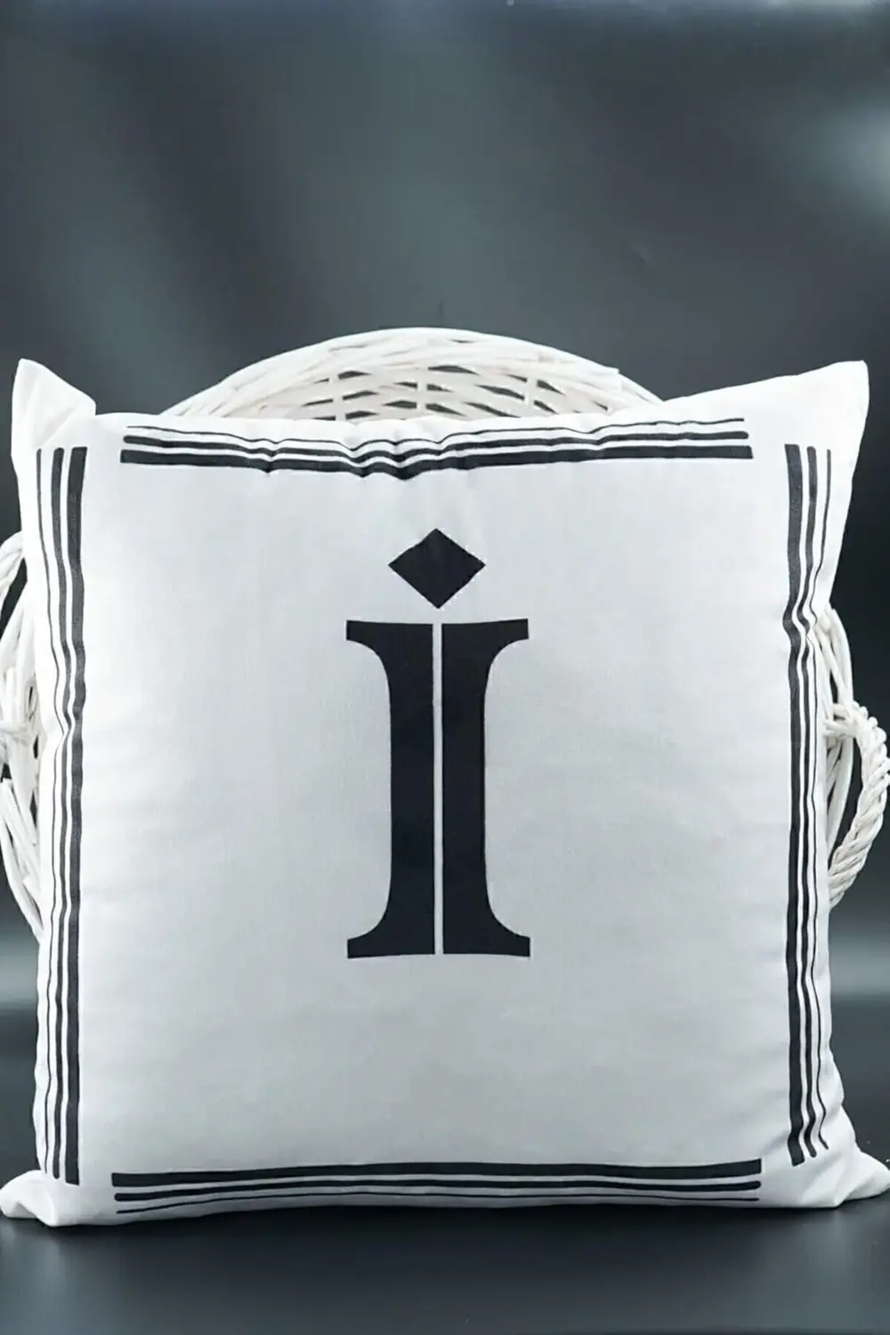 GÇAVM Harfli Kırlent Kılıfı Kadife 43X43 Cm Çift Taraflı I Harfi