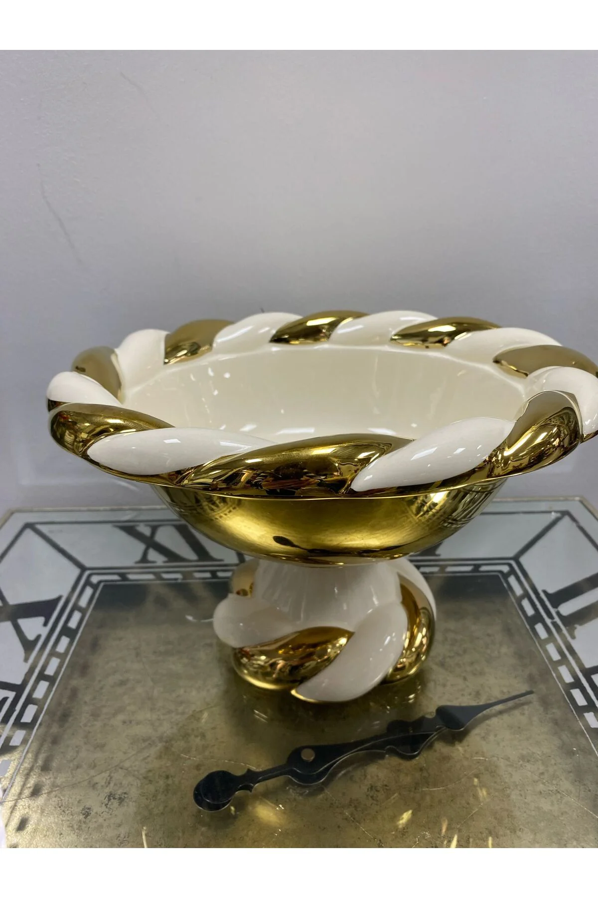 Gebo Gold Detaylı Derin Ayaklı Yuvarlak Kase 29*29*17,5