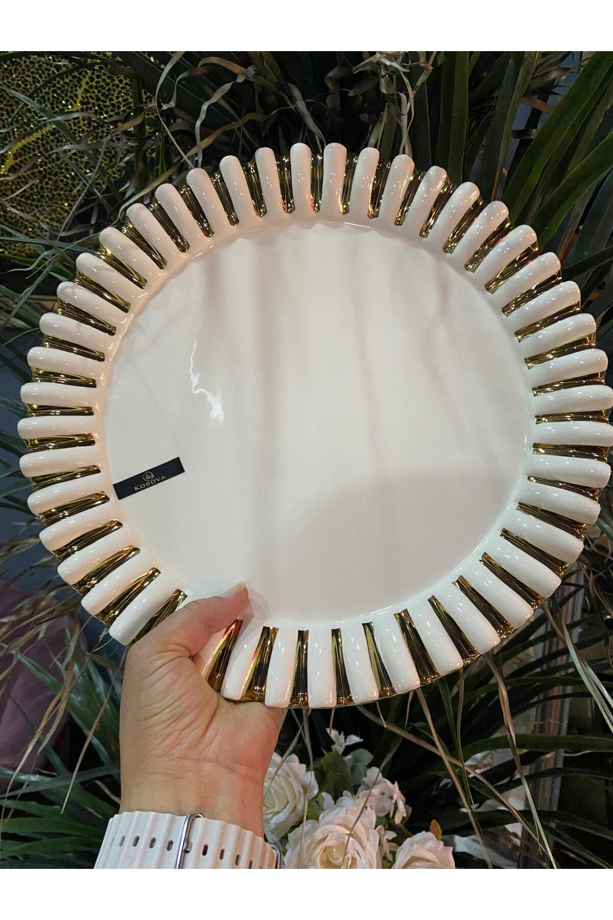 Elif Aksesuar Gebo Porselen Gold Detaylı Yuvarlak Servis Sunum Tabağı (32*32*3C