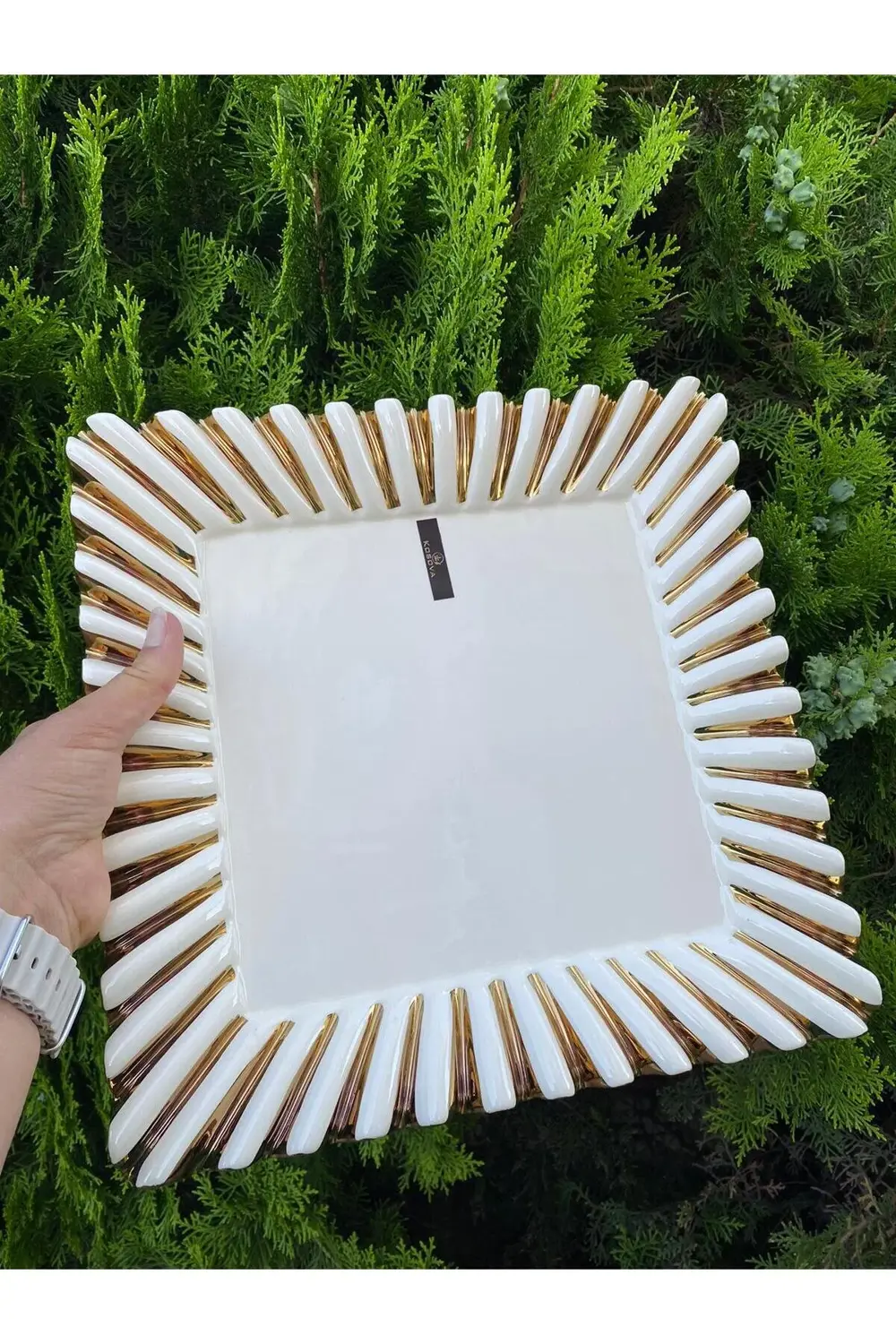 Gebo Porselen Gold Detaylı Kare Servis Sunum Tabağı