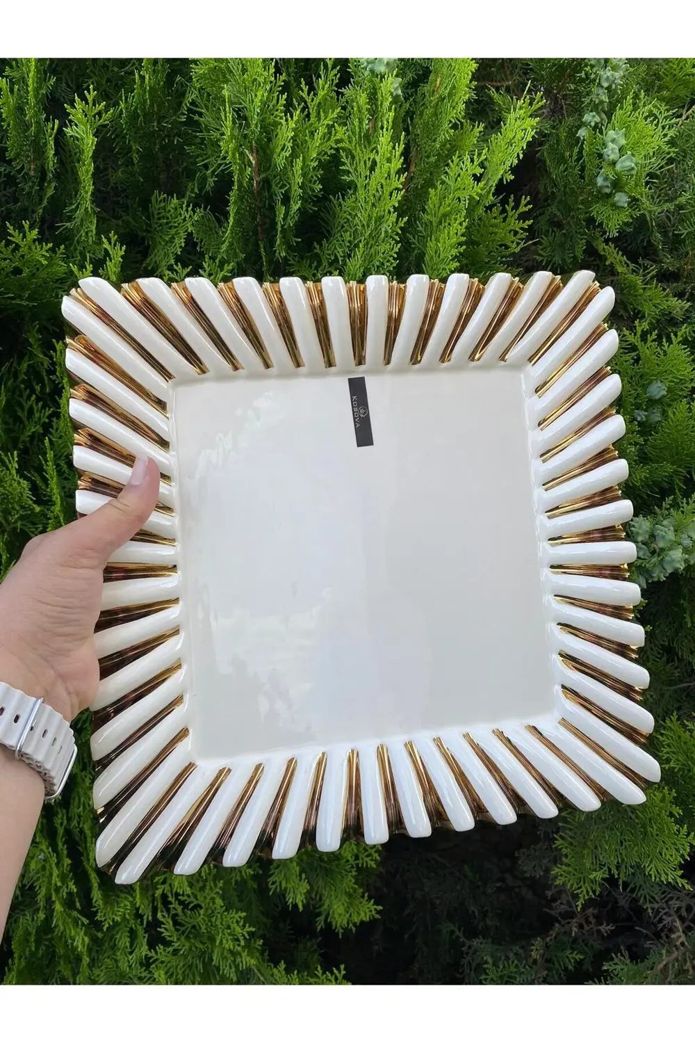 Gebo Porselen Gold Detaylı Kare Servis Sunum Tabağı