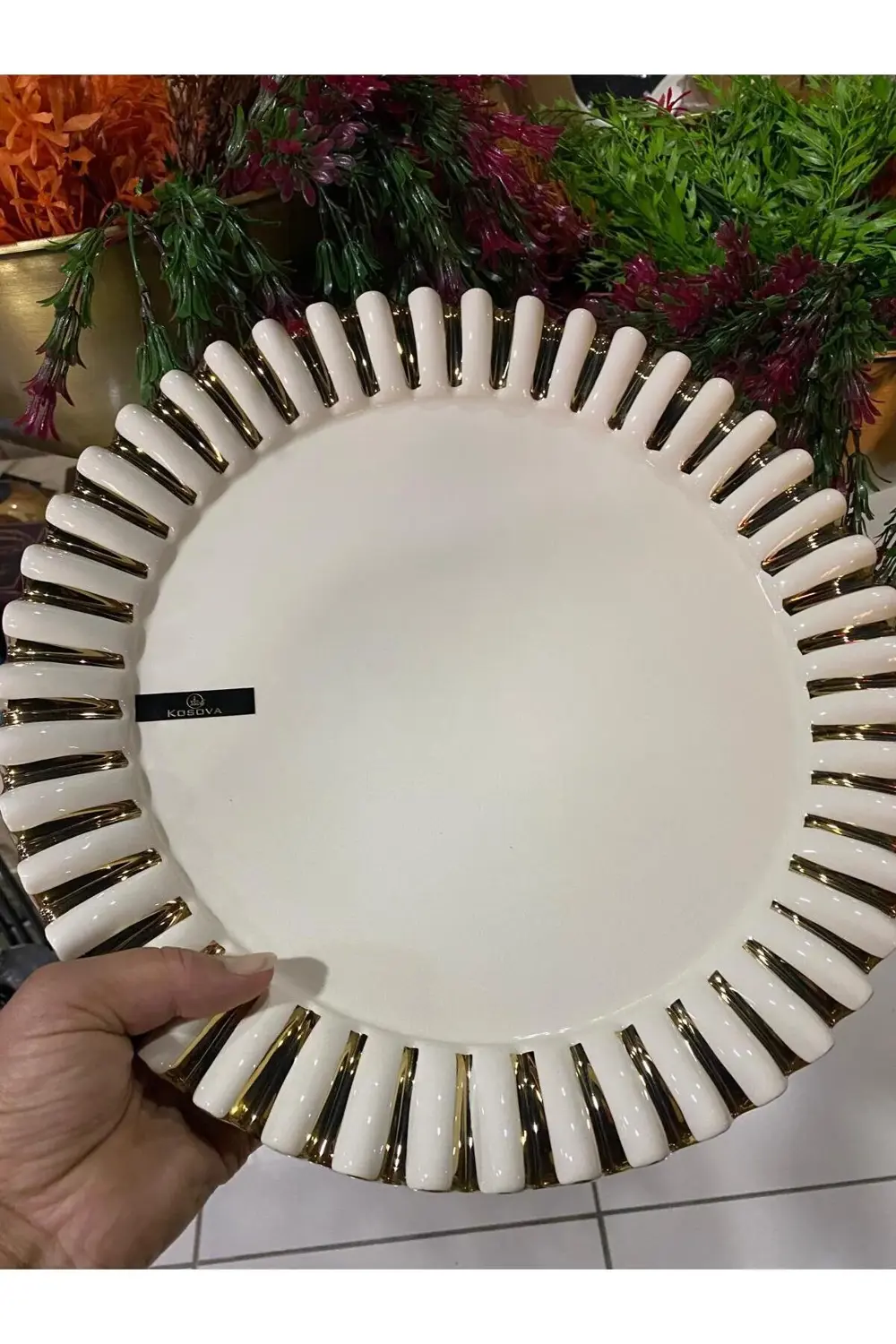 Gebo Porselen Gold Detaylı Yuvarlak Servis Sunum Tabağı (32*32*3c