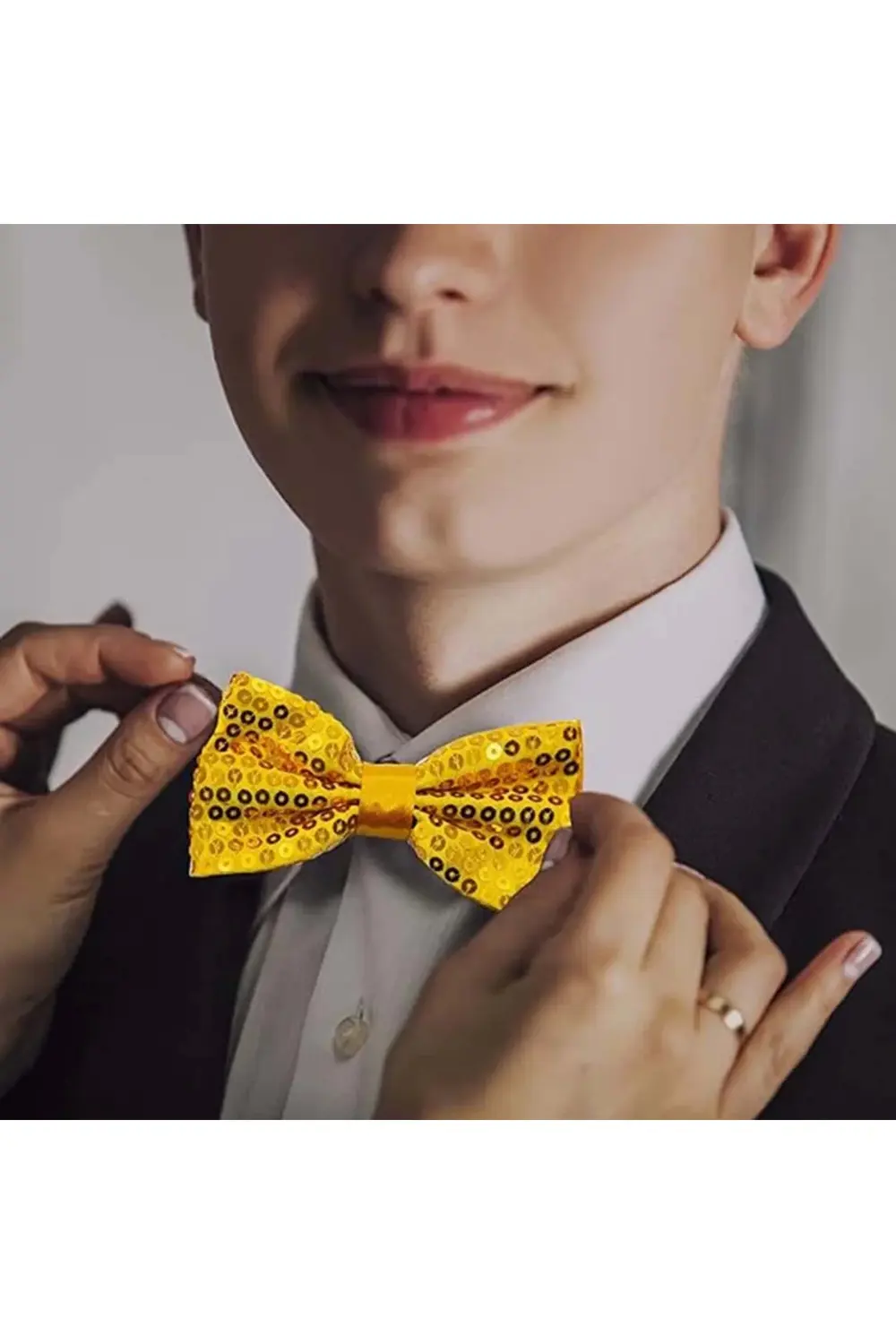 Gece Işıltısı Altın Payetli Pullu Papyon 7x2 Cm