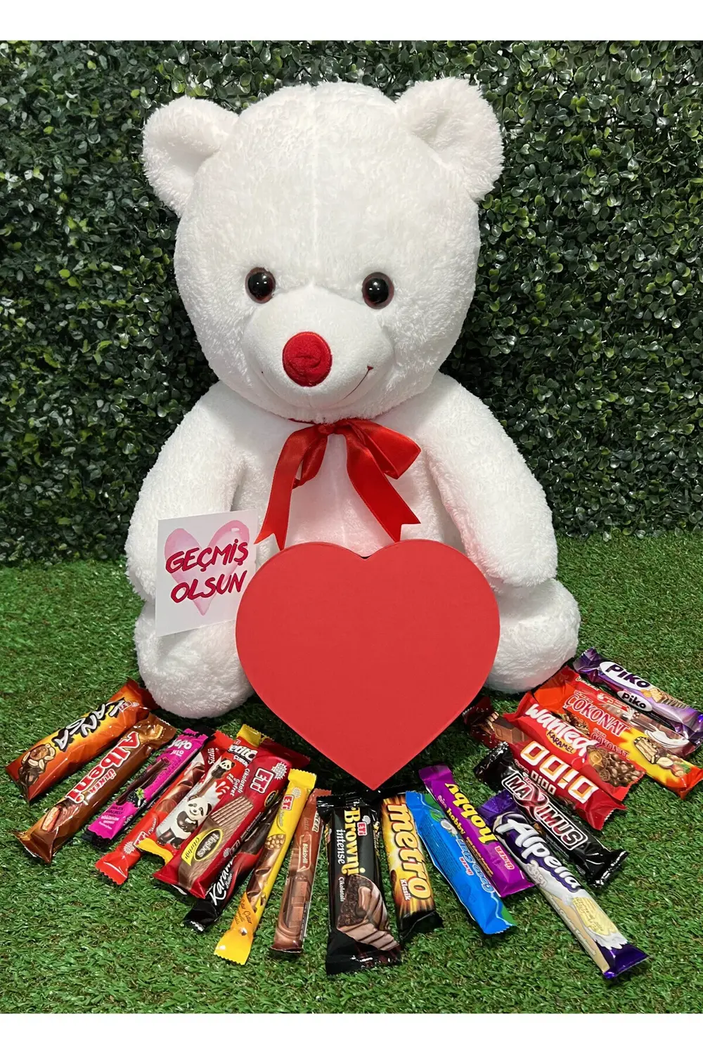 Gecmis Olsun Hediyesi Büyük Beyaz Ayıcık ve Kalp Kutuda Çikolatal