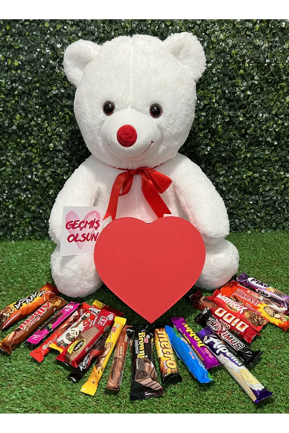 Gecmis Olsun Hediyesi Büyük Beyaz Ayıcık ve Kalp Kutuda Çikolatal