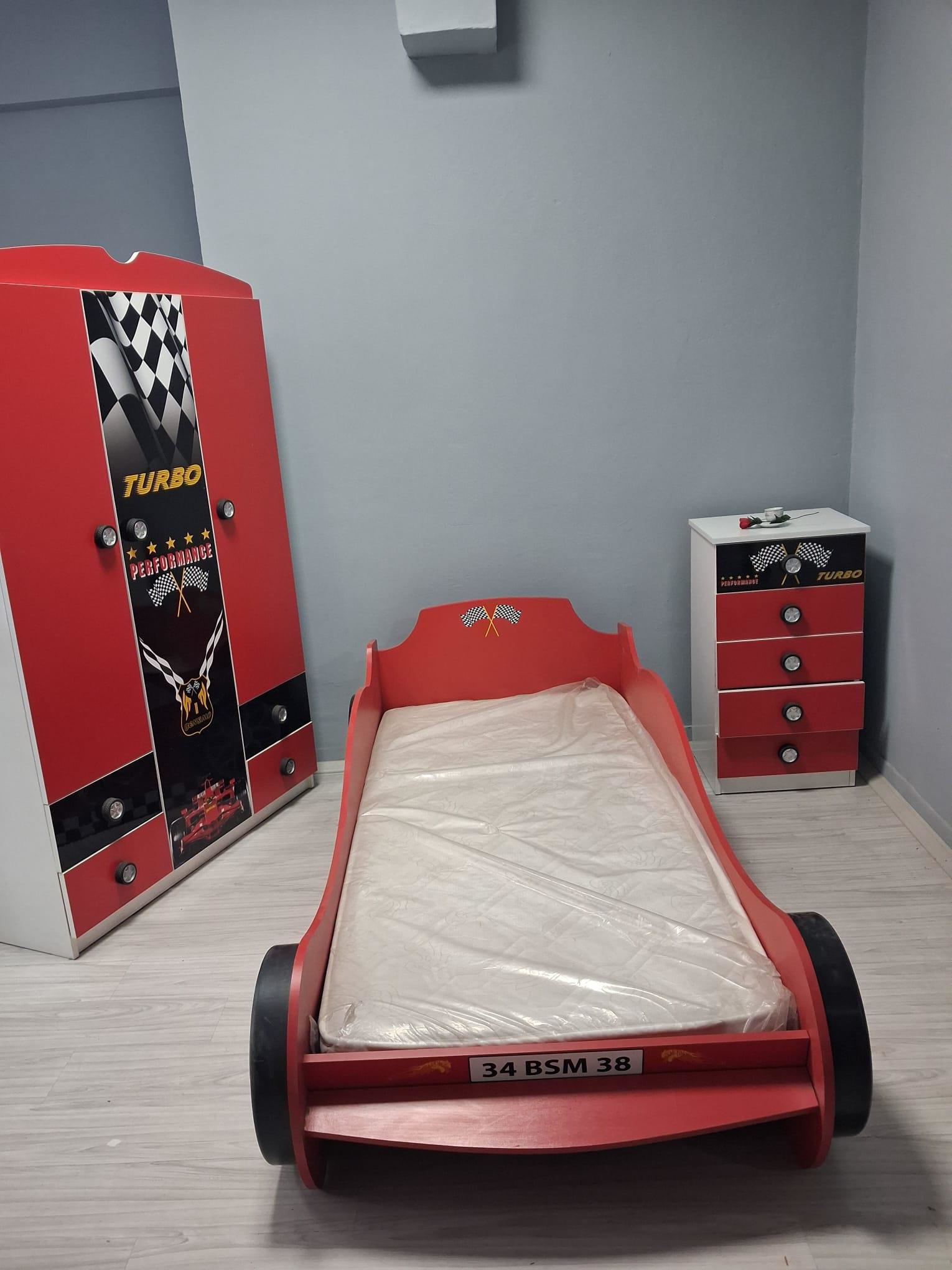 Genç Odası 90652 Formula Takım Dolap Karyola Şifonyer Yatak Demon