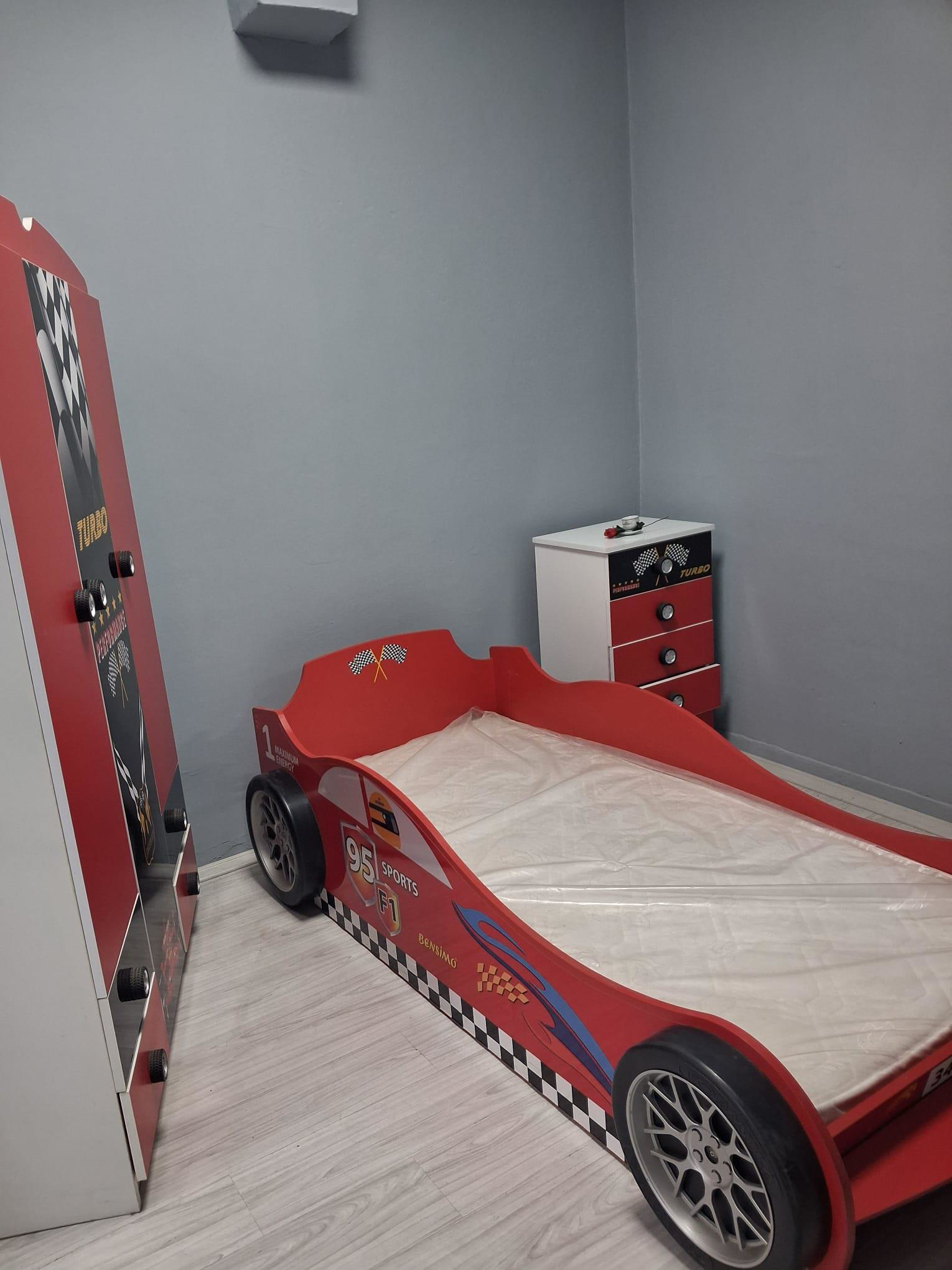 Genç Odası 90652 Formula Takım Dolap Karyola Şifonyer Yatak Demon