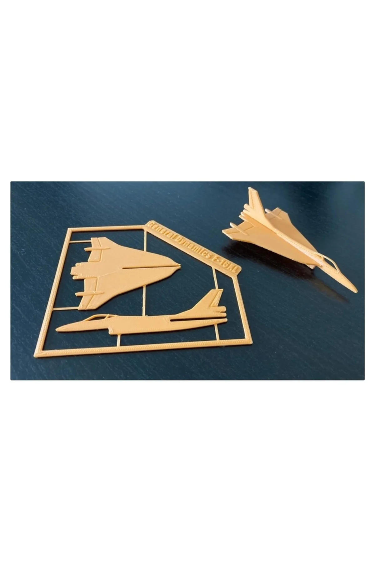 General Dynamics F-16xl Maket Uçak Kartı
